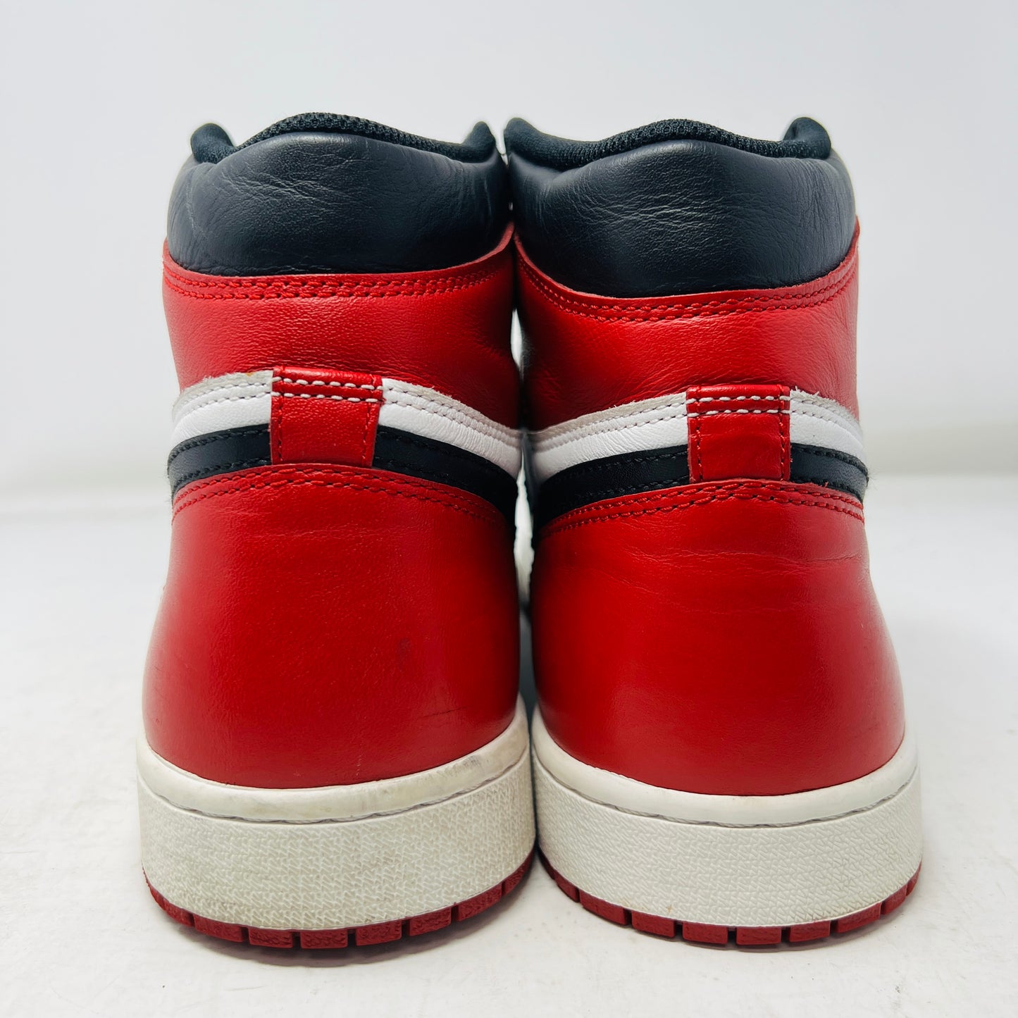 Jordan 1 Retro Black Toe (2016)