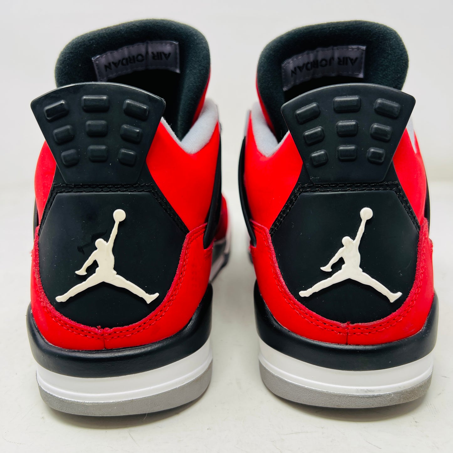Jordan 4 Retro Toro Bravo