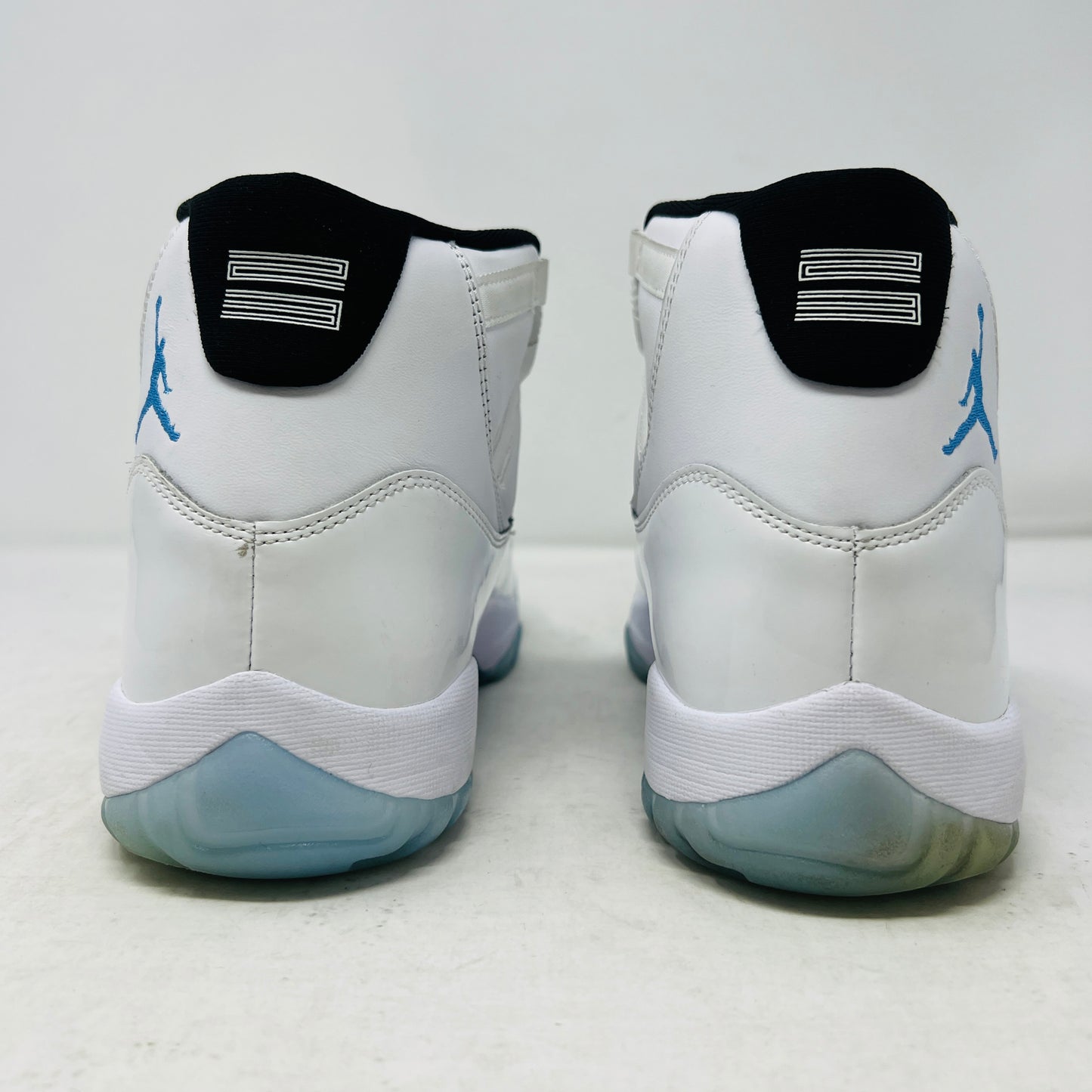 Jordan 11 Retro Legend Blue (2024)