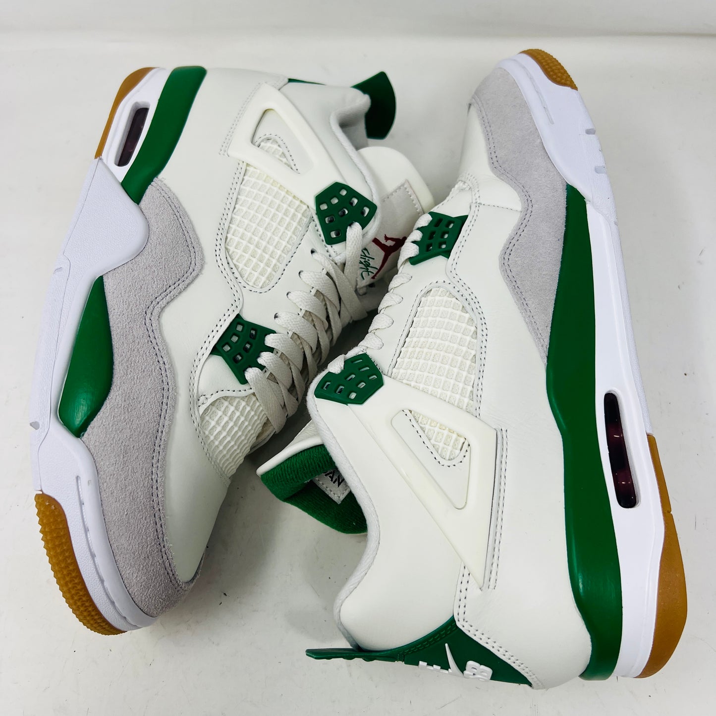 Jordan 4 Retro SB Pine Green