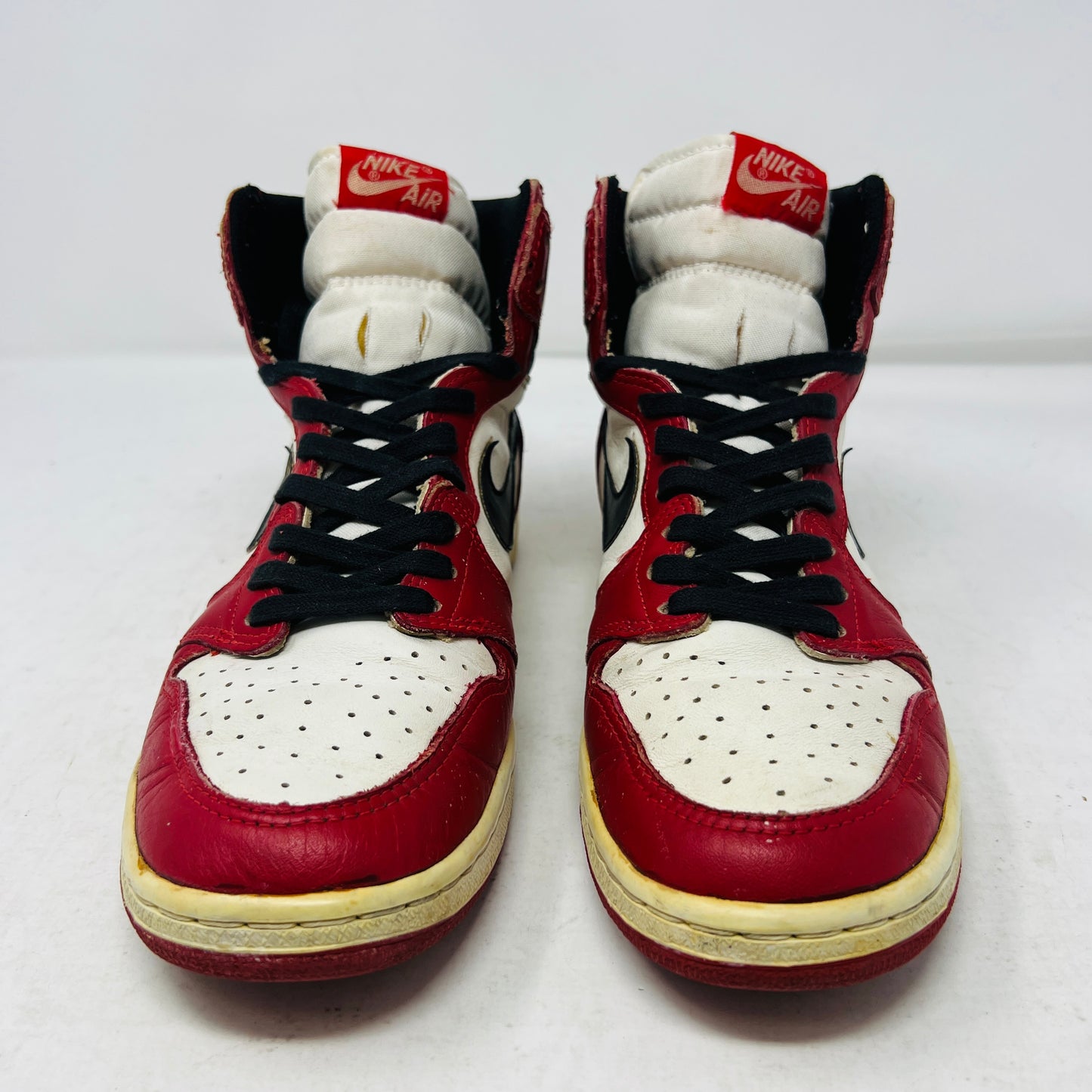 Jordan 1 OG Chicago (1985)
