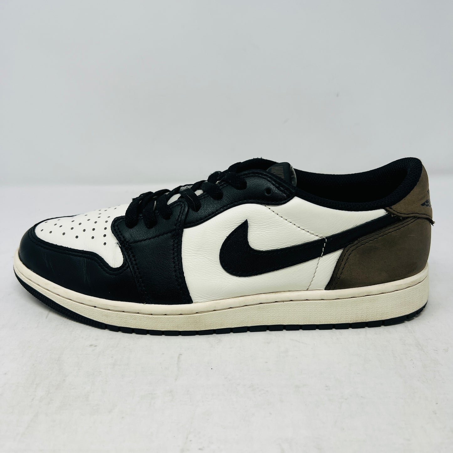 Jordan 1 Retro Low OG Mocha