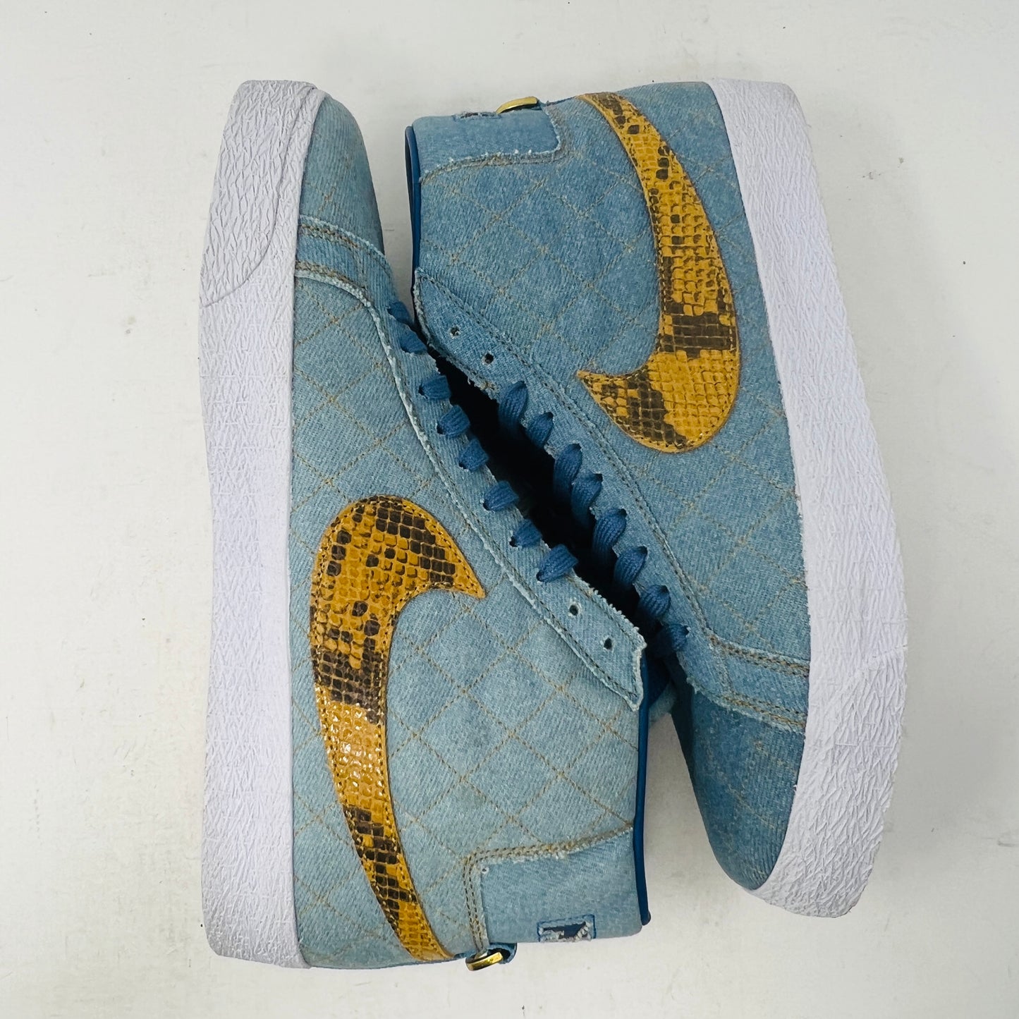Nike SB Blazer Mid QS Supreme Denim
