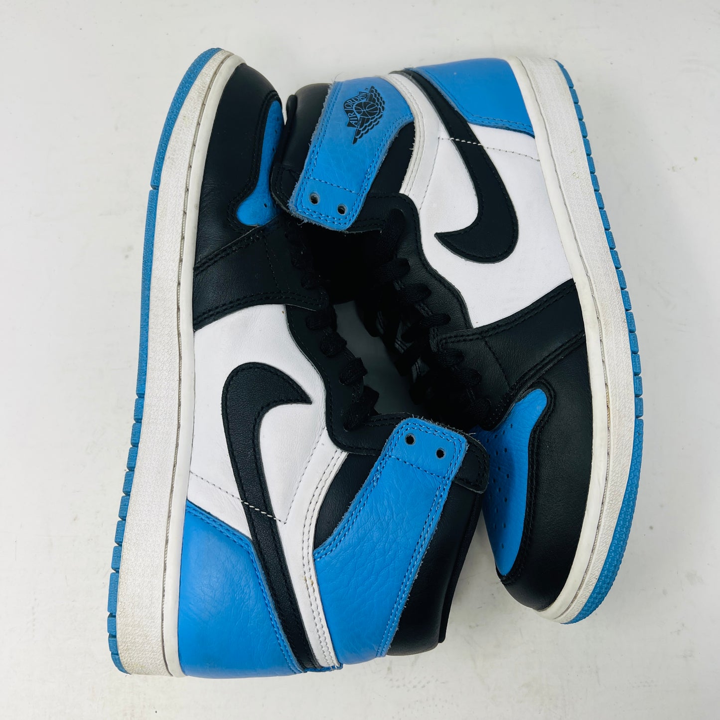 Jordan 1 Retro High OG UNC Toe