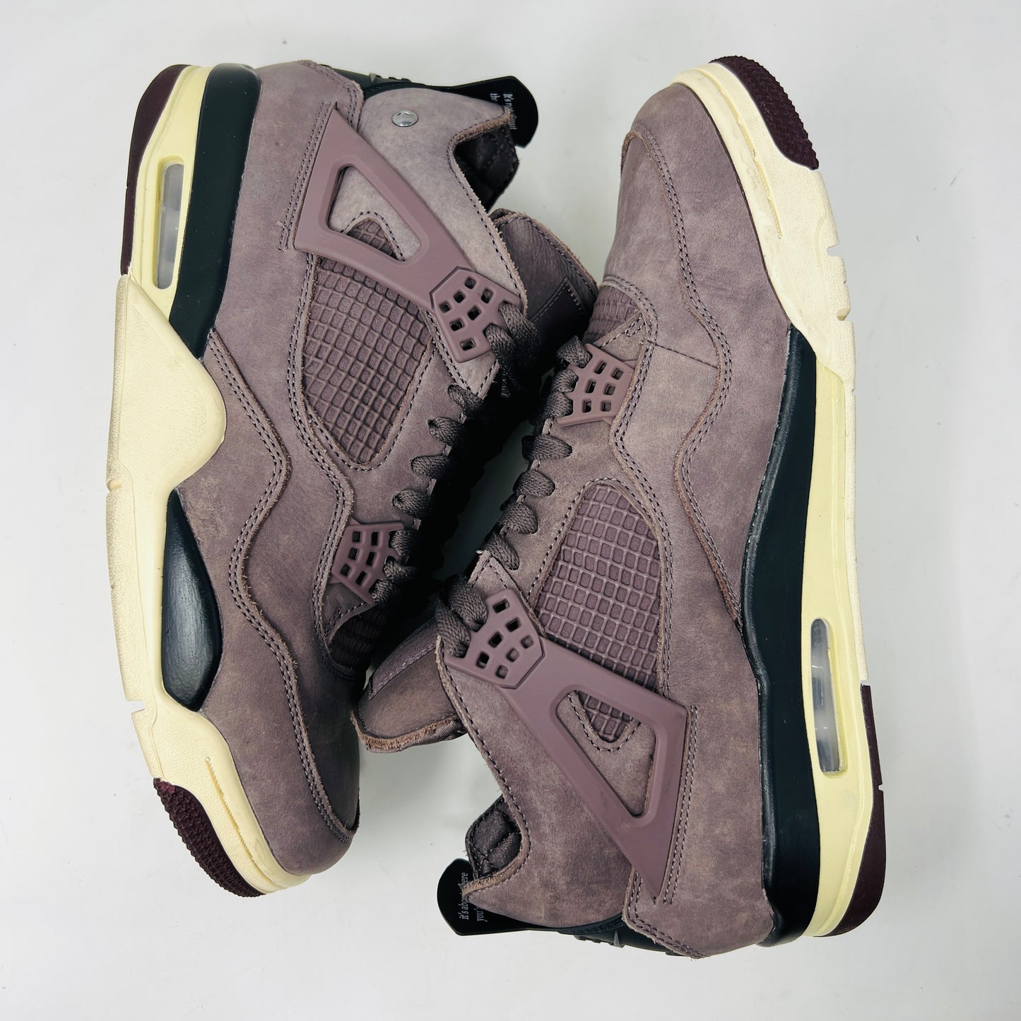 Jordan 4 Retro SP A Ma Maniére Violet Ore