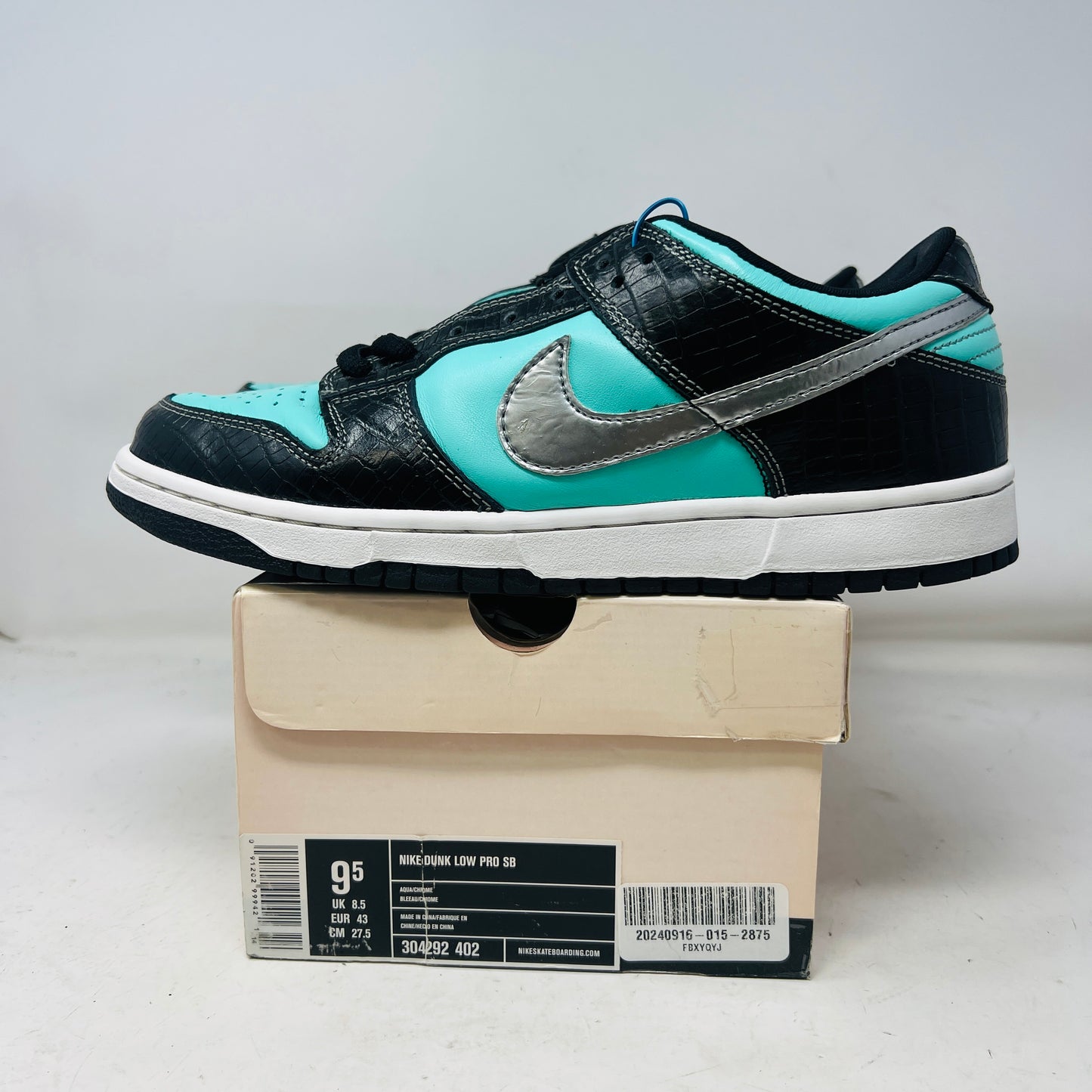 Nike SB Dunk Low Diamond Supply Co.
