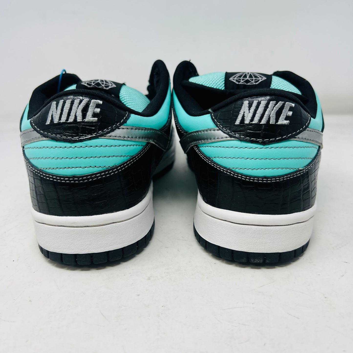 Nike SB Dunk Low Diamond Supply Co.