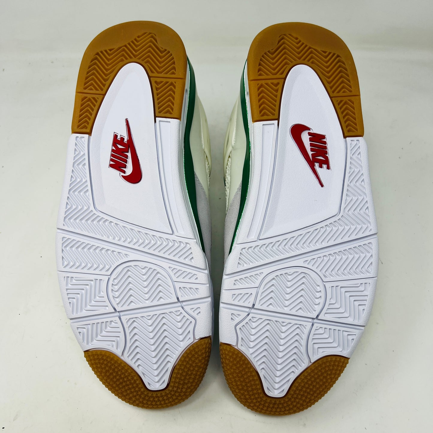 Jordan 4 Retro SB Pine Green