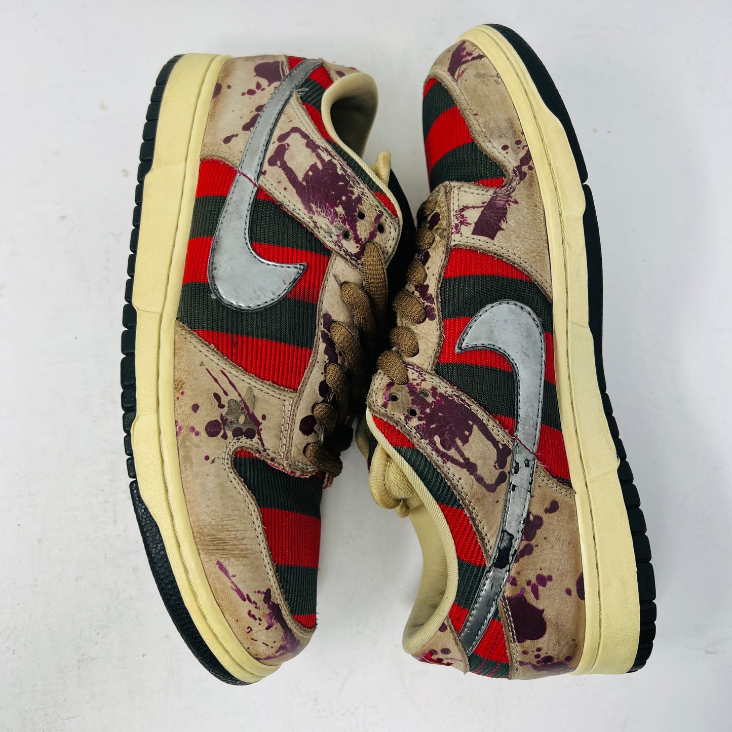 Nike SB Dunk Low Freddy Krueger