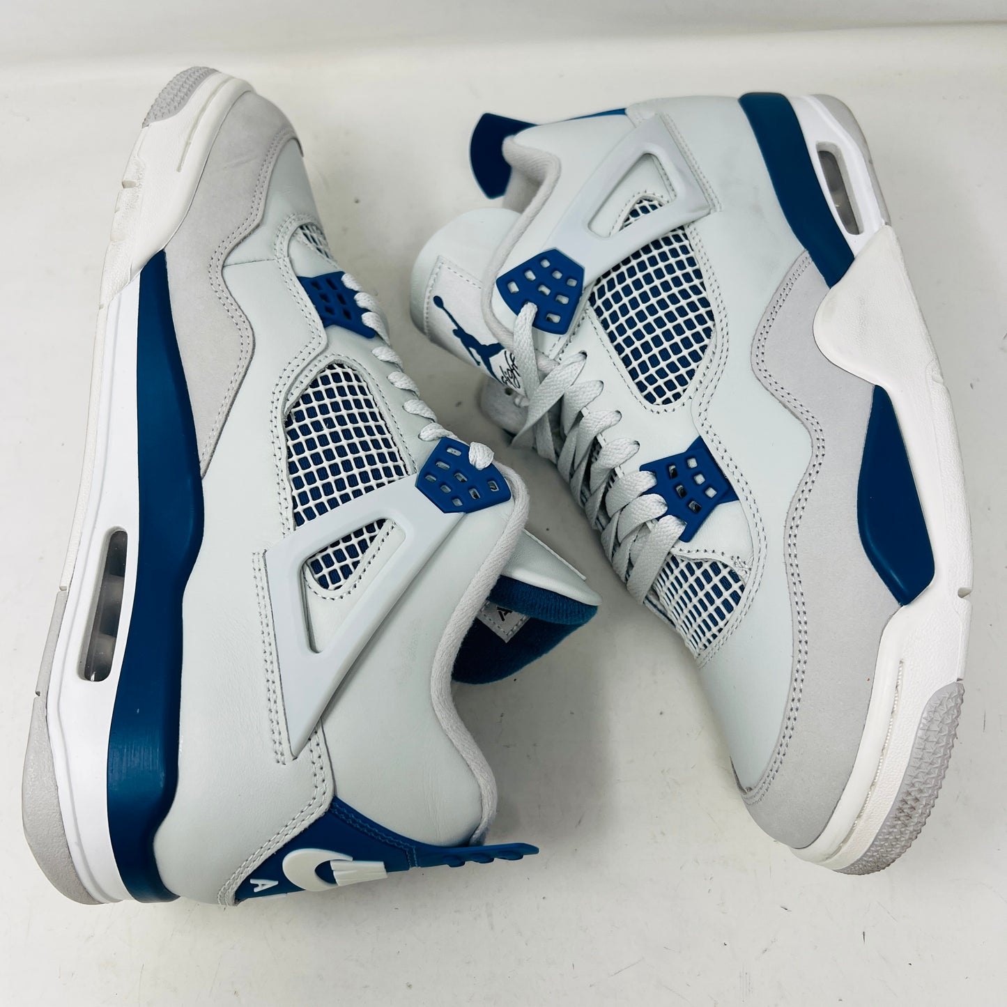 Jordan 4 Retro Military Blue (2024)