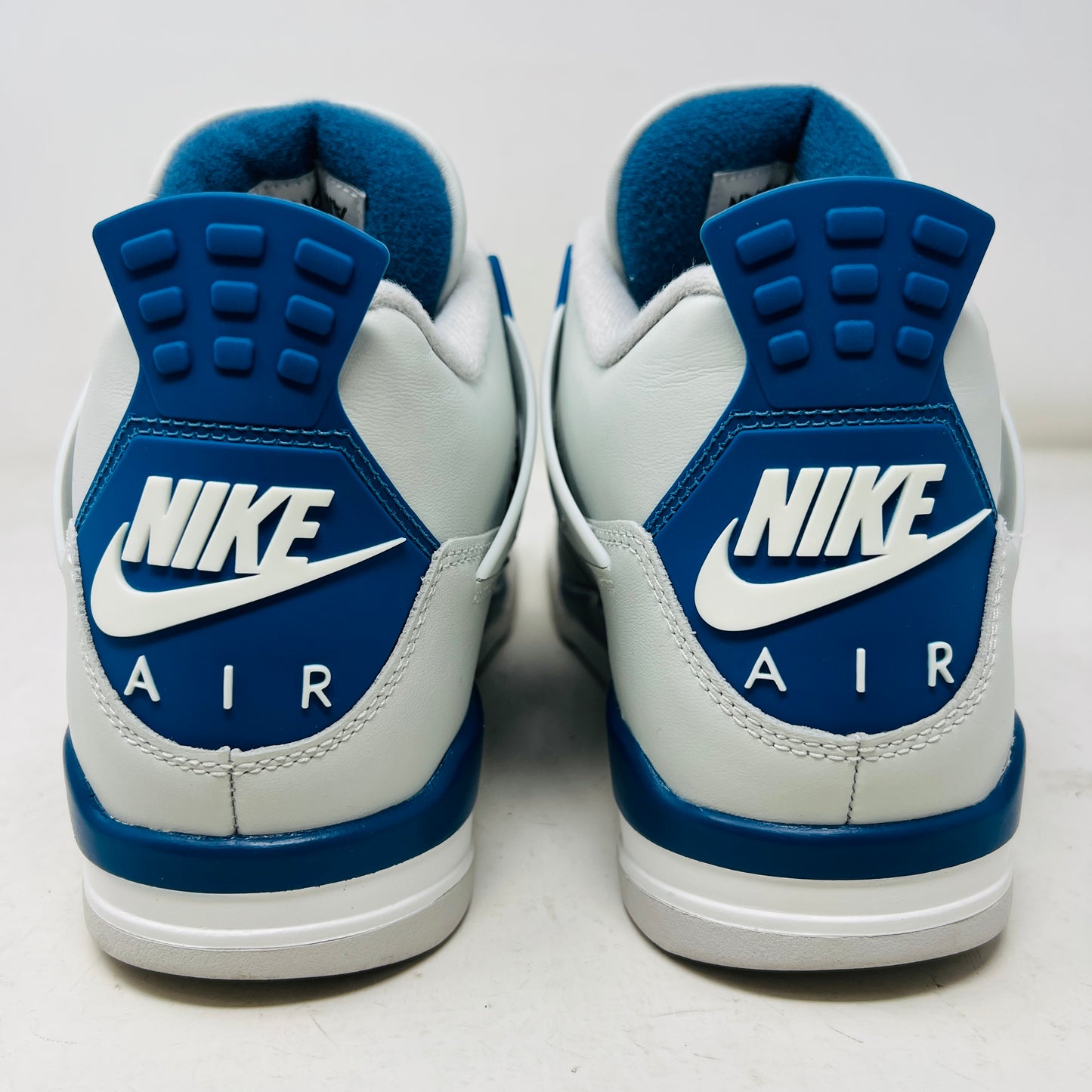 Jordan 4 Retro Military Blue (2024)