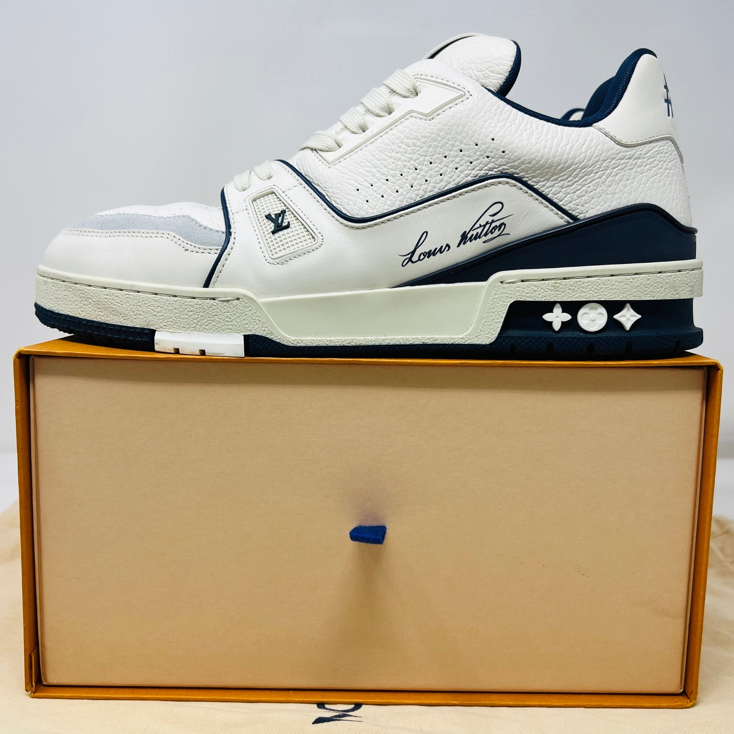 Louis Vuitton Trainer #54 Signature White Marine