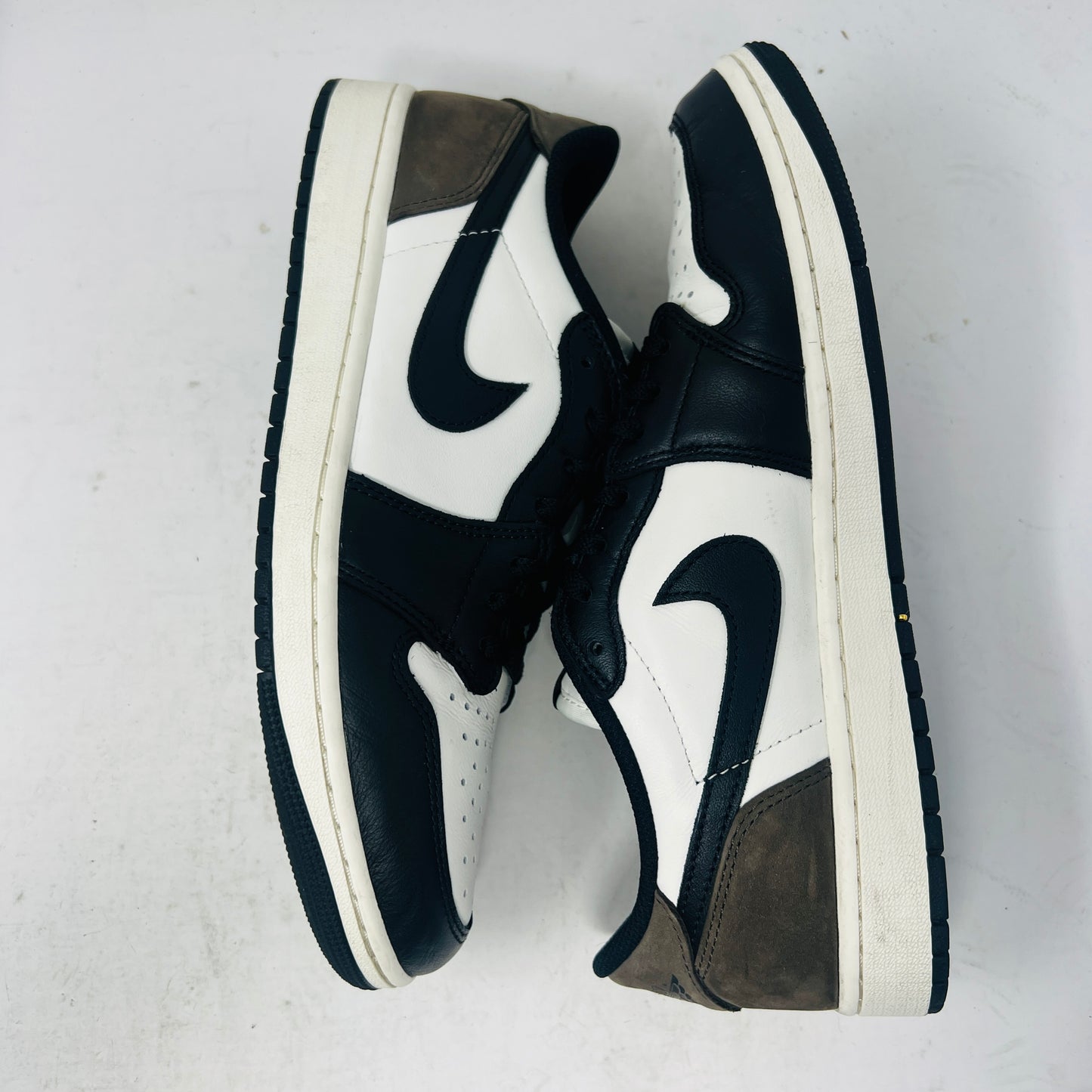 Jordan 1 Retro Low OG Mocha