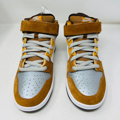 Nike SB Dunk Mid Fender Bass