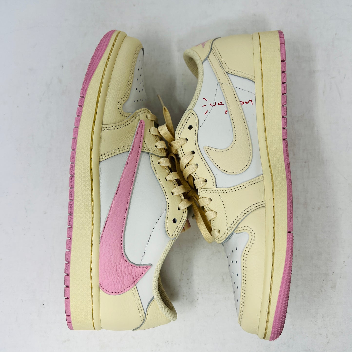 Jordan 1 Retro Low OG SP Travis Scott Shy Pink