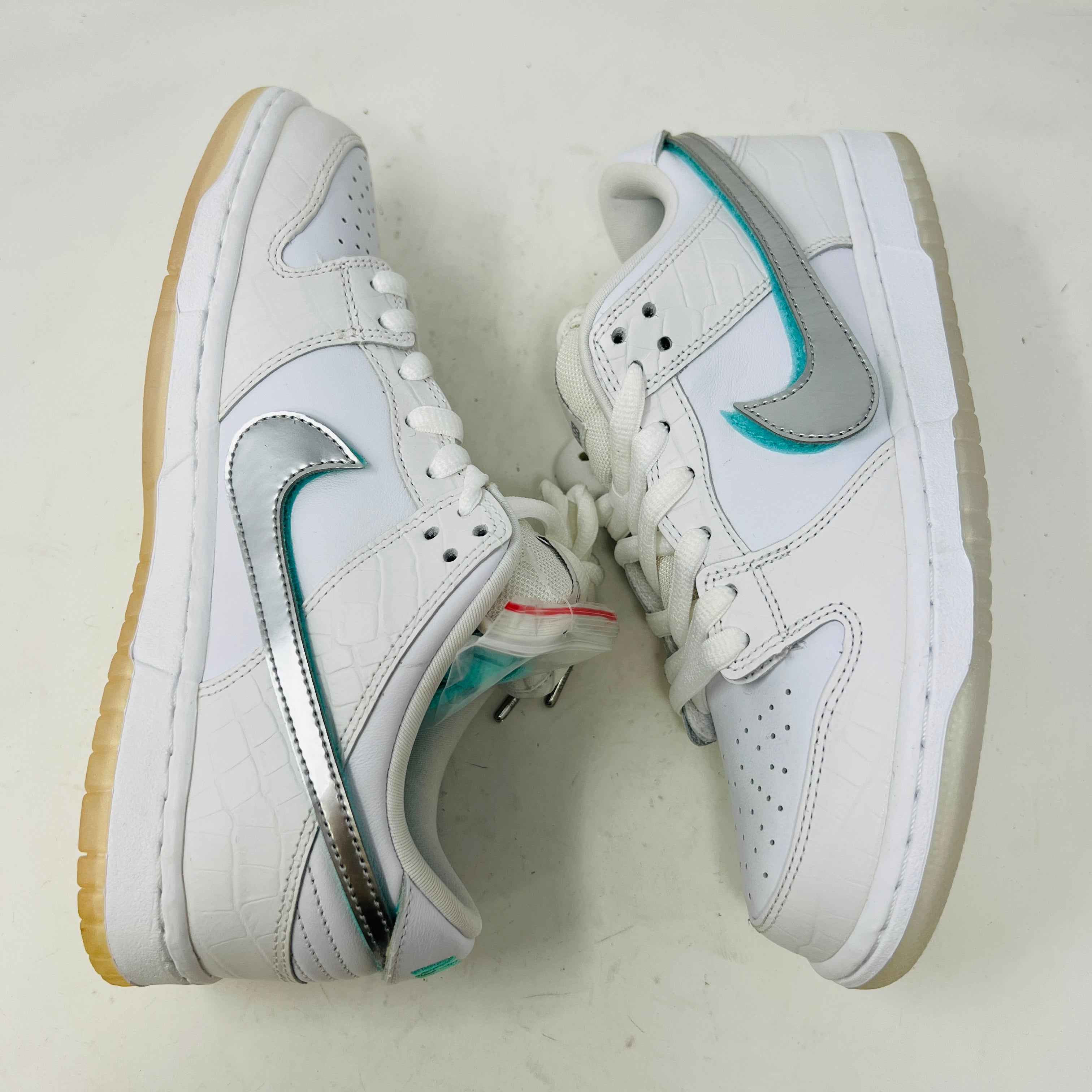 nike sb diamond dunk white