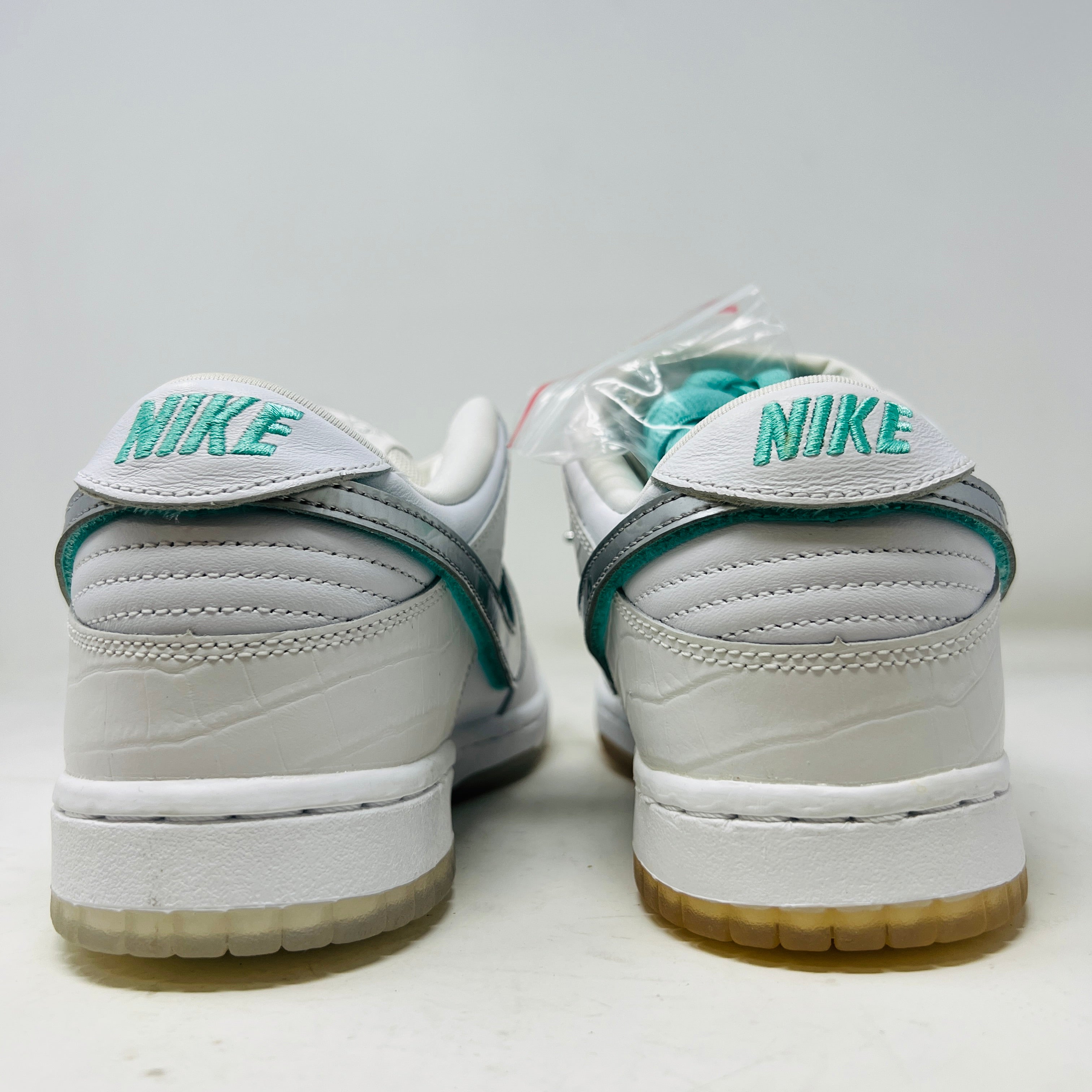 nike sb diamond dunk white