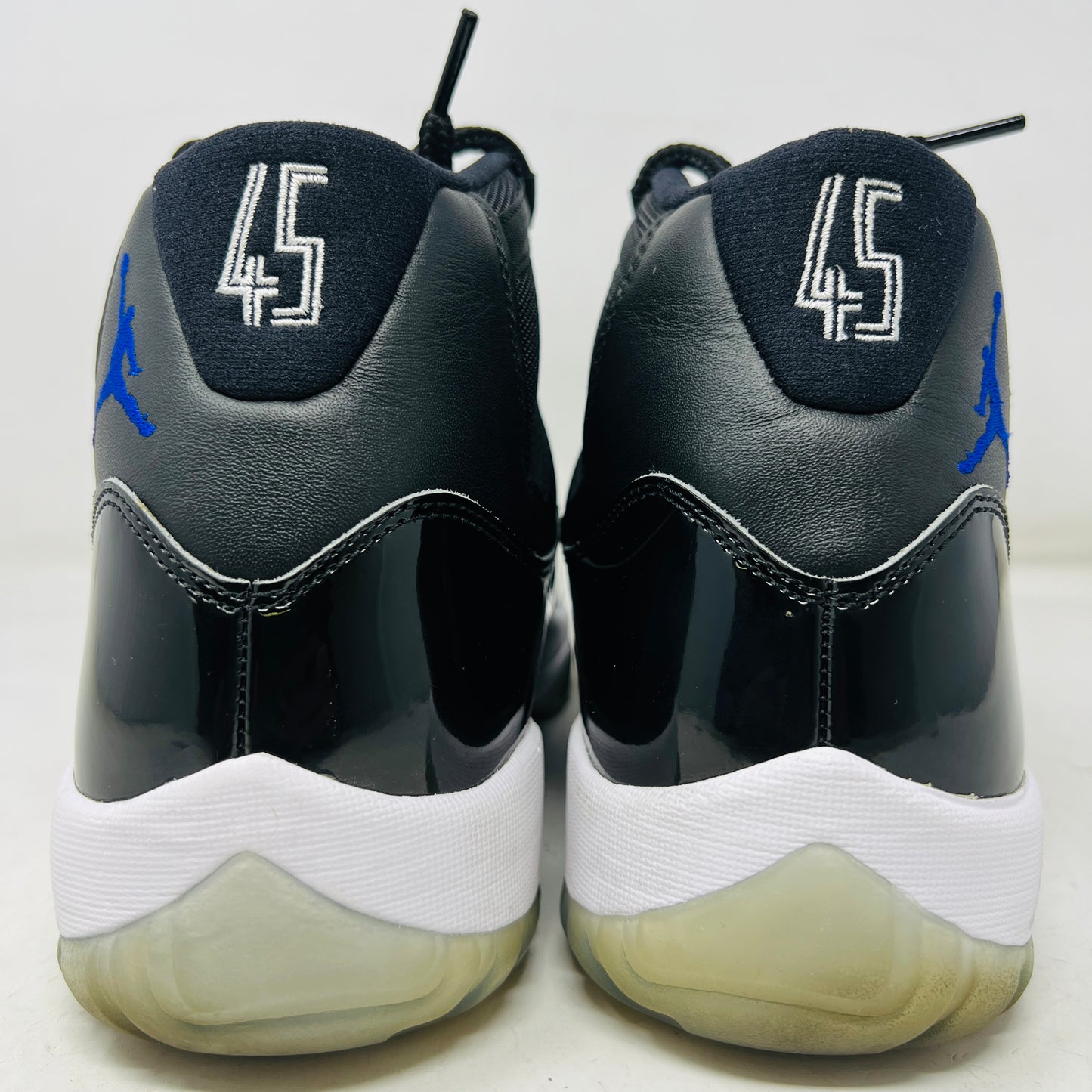 Jordan 11 Retro Space Jam (2016)