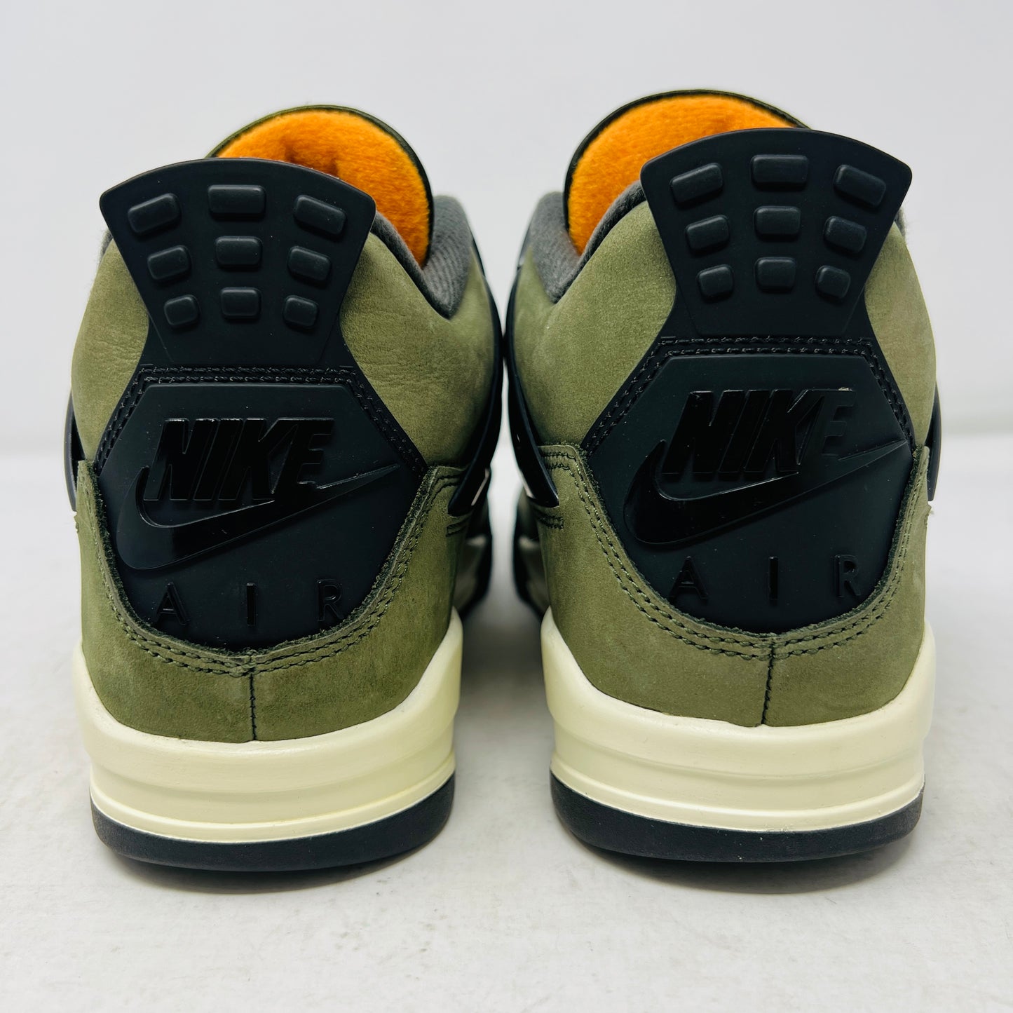 Jordan 4 Retro OG SP Undefeated (2025)