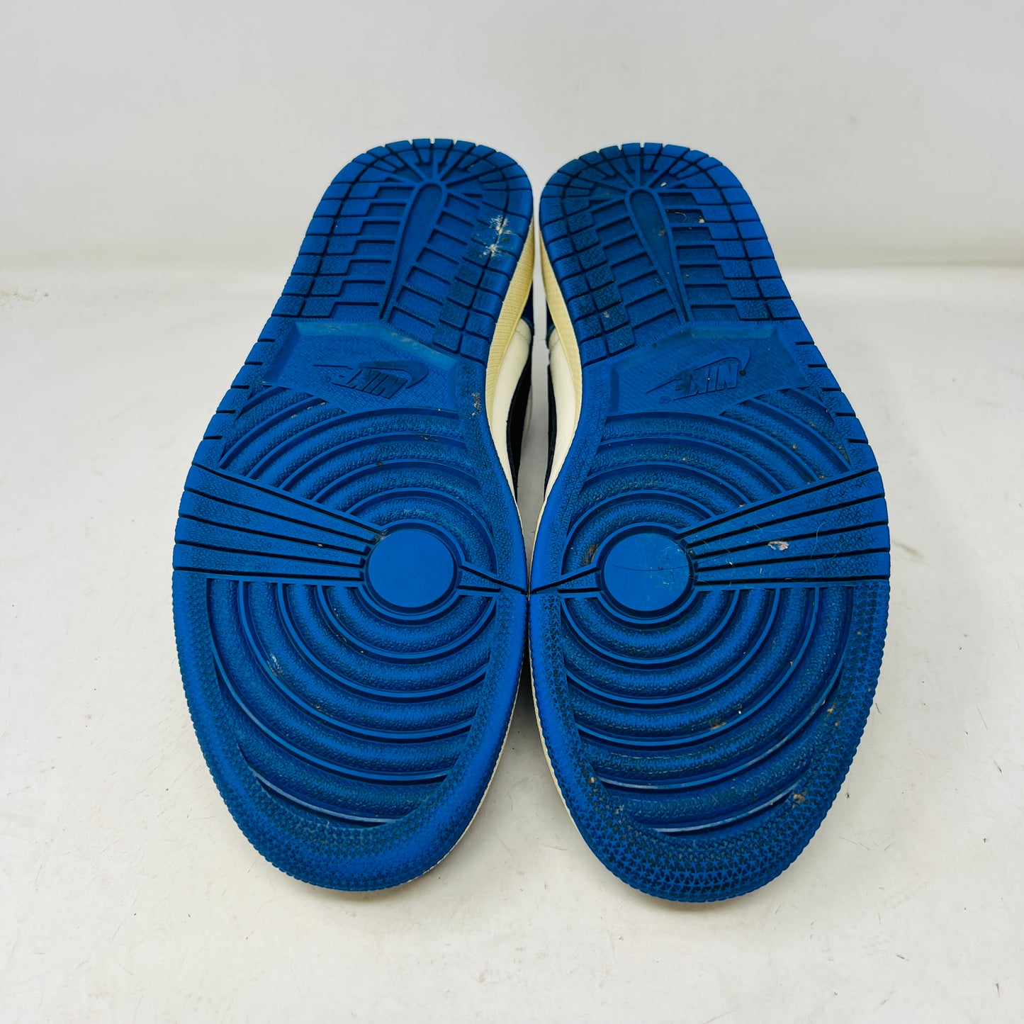 Jordan 1 Retro Low OG SP Fragment x Travis Scott