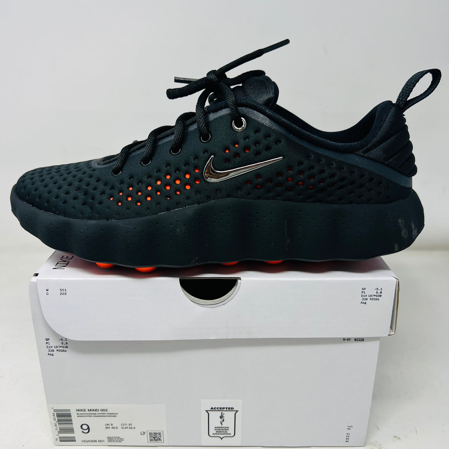 Nike Mind 002 Black Hyper Crimson