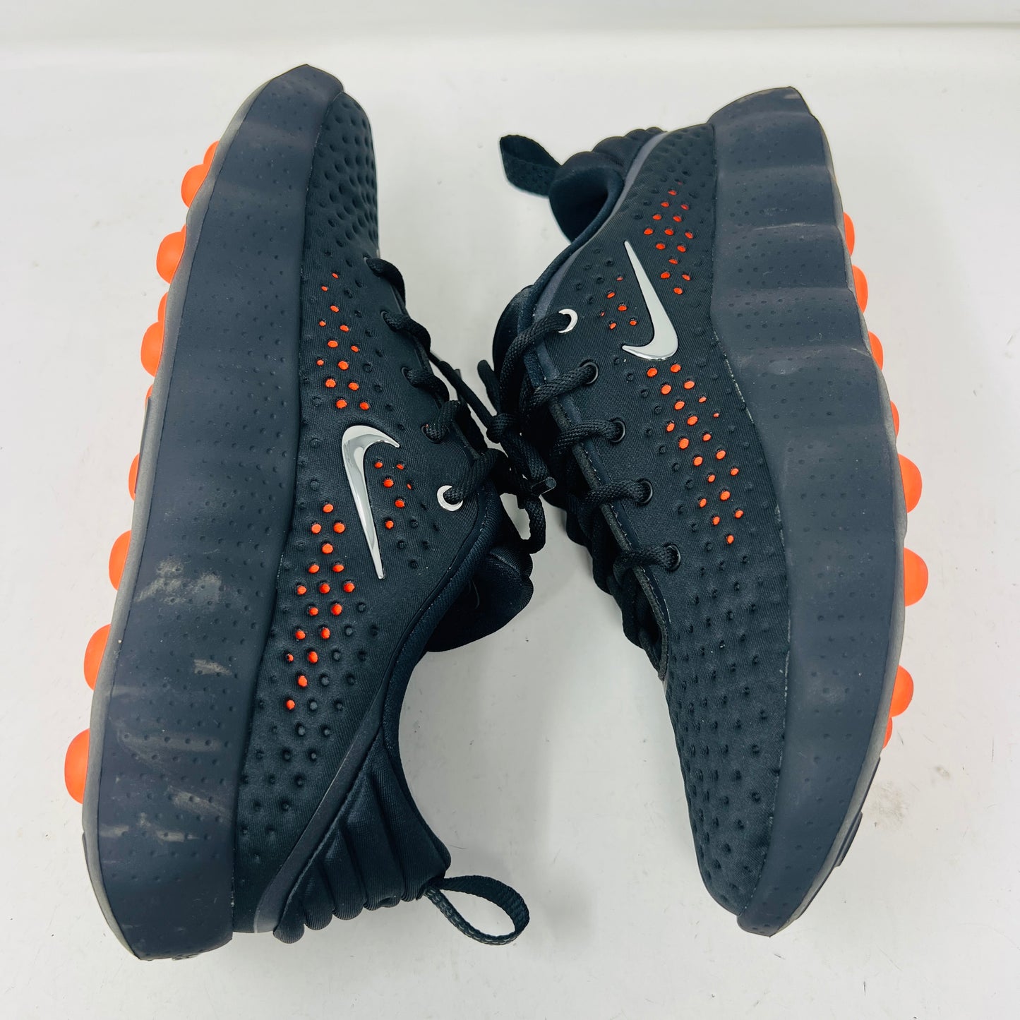Nike Mind 002 Black Hyper Crimson