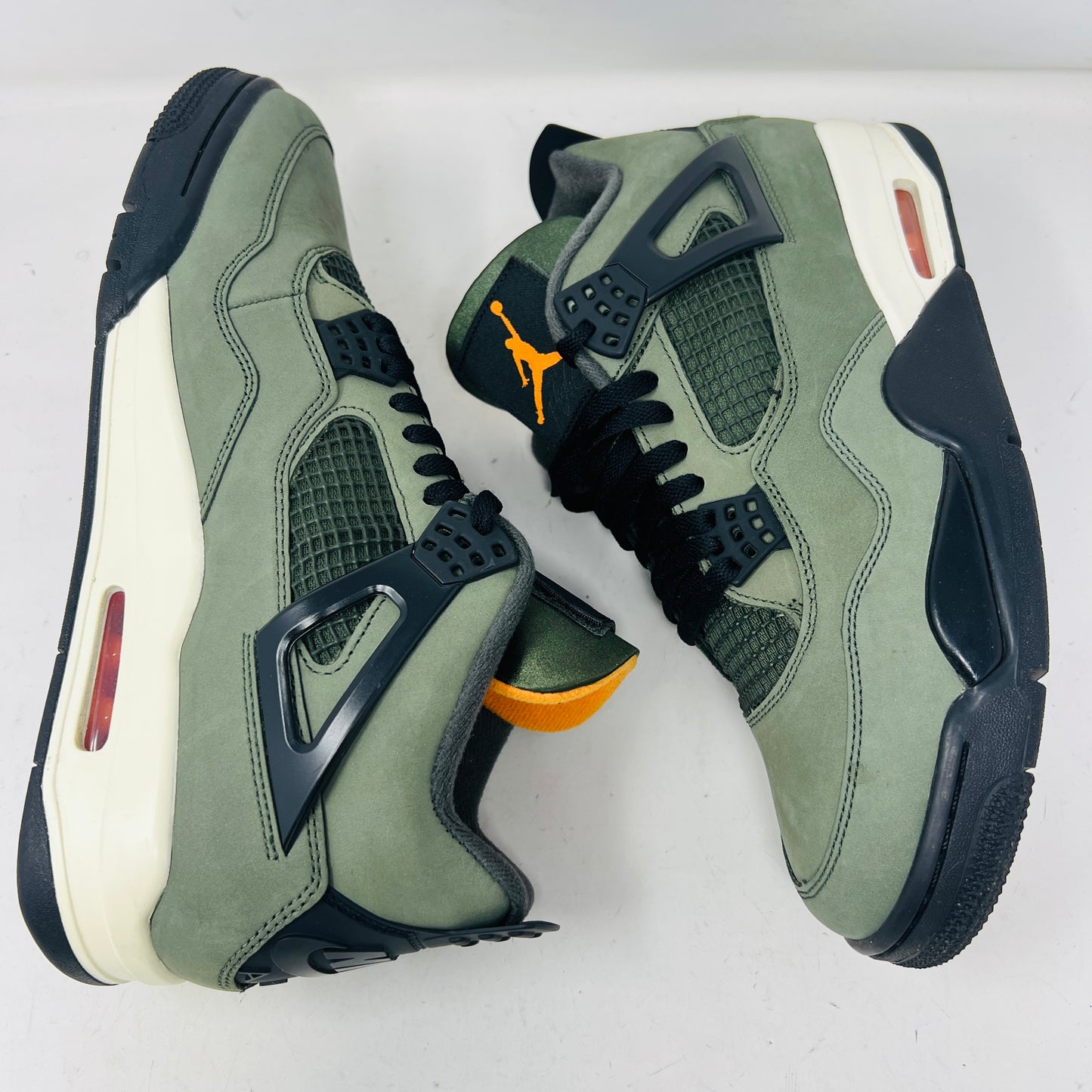 Jordan 4 Retro OG SP Undefeated (2025)