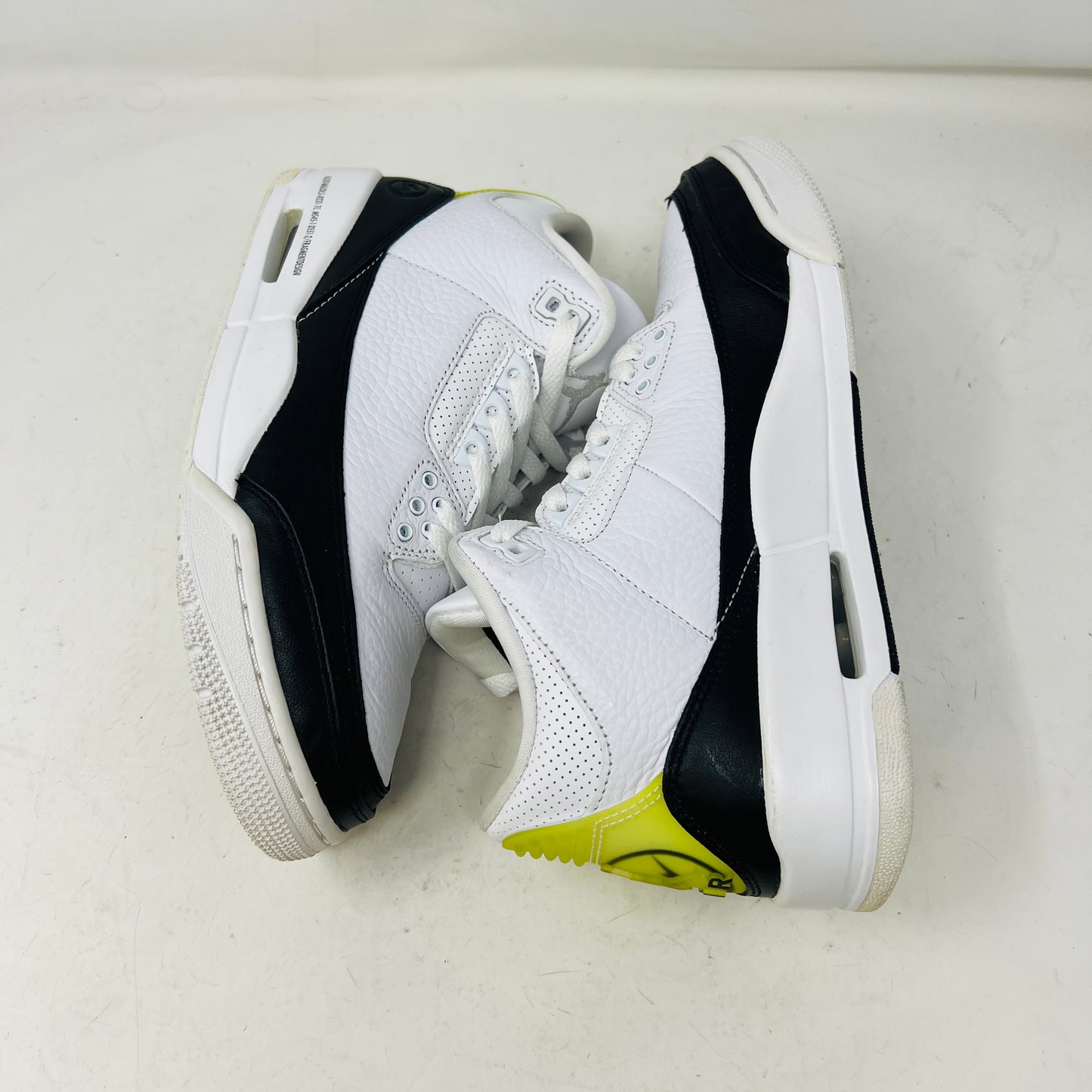 Jordan 3 Retro Fragment