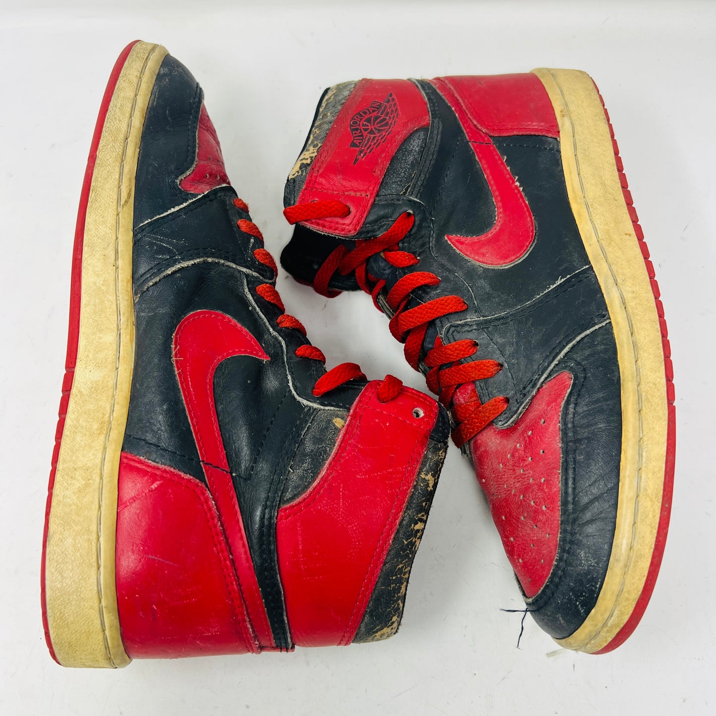 Jordan 1 OG Black Red (1985)