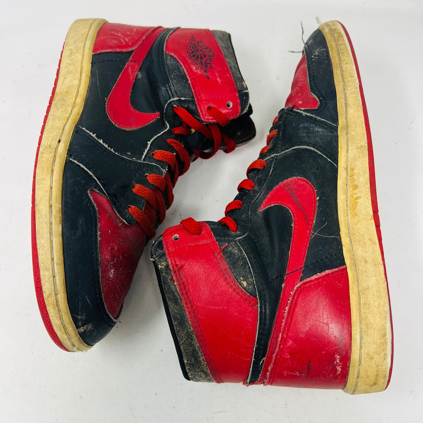 Jordan 1 OG Black Red (1985)