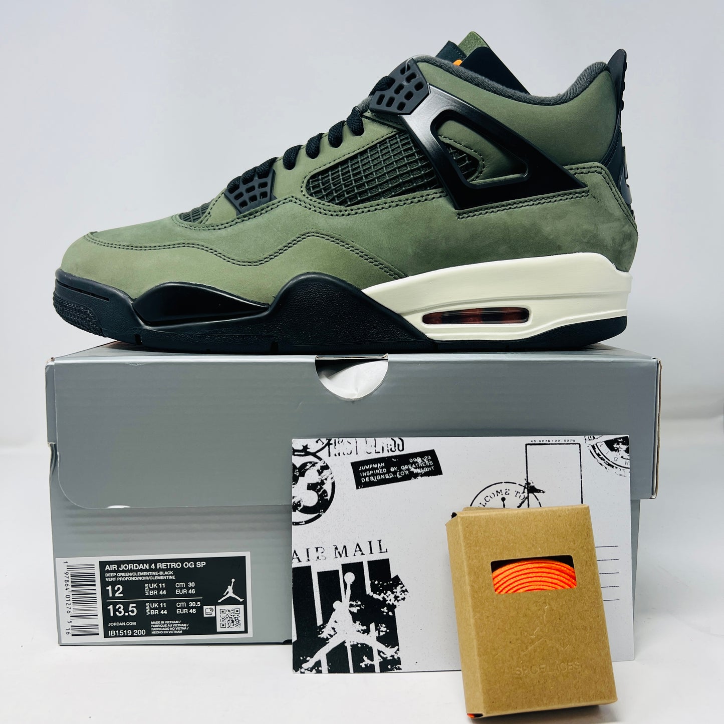 Jordan 4 Retro OG SP Undefeated (2025)