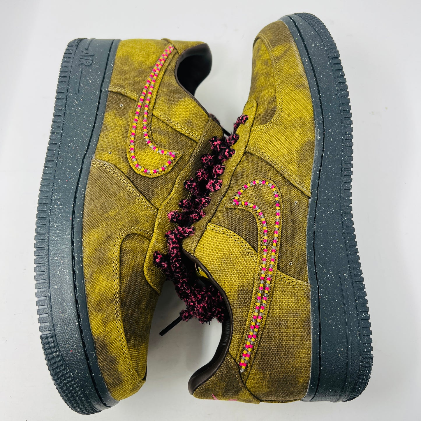 Nike Air Force 1 Low '07 QS Boucle Desert Moss Fierce Pink