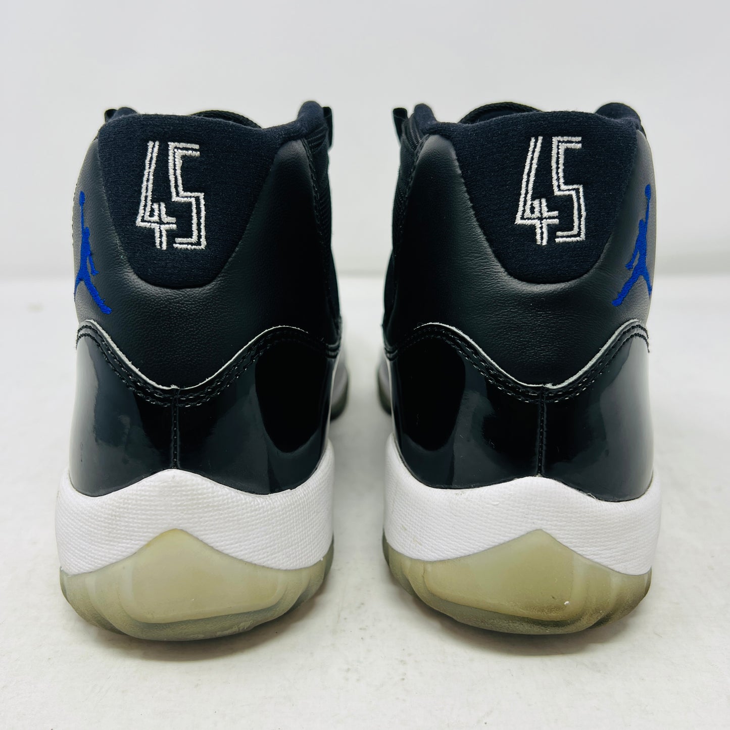 Jordan 11 Retro Space Jam (2016)