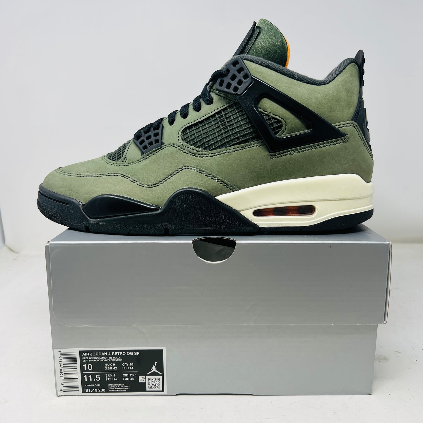Jordan 4 Retro OG SP Undefeated (2025)