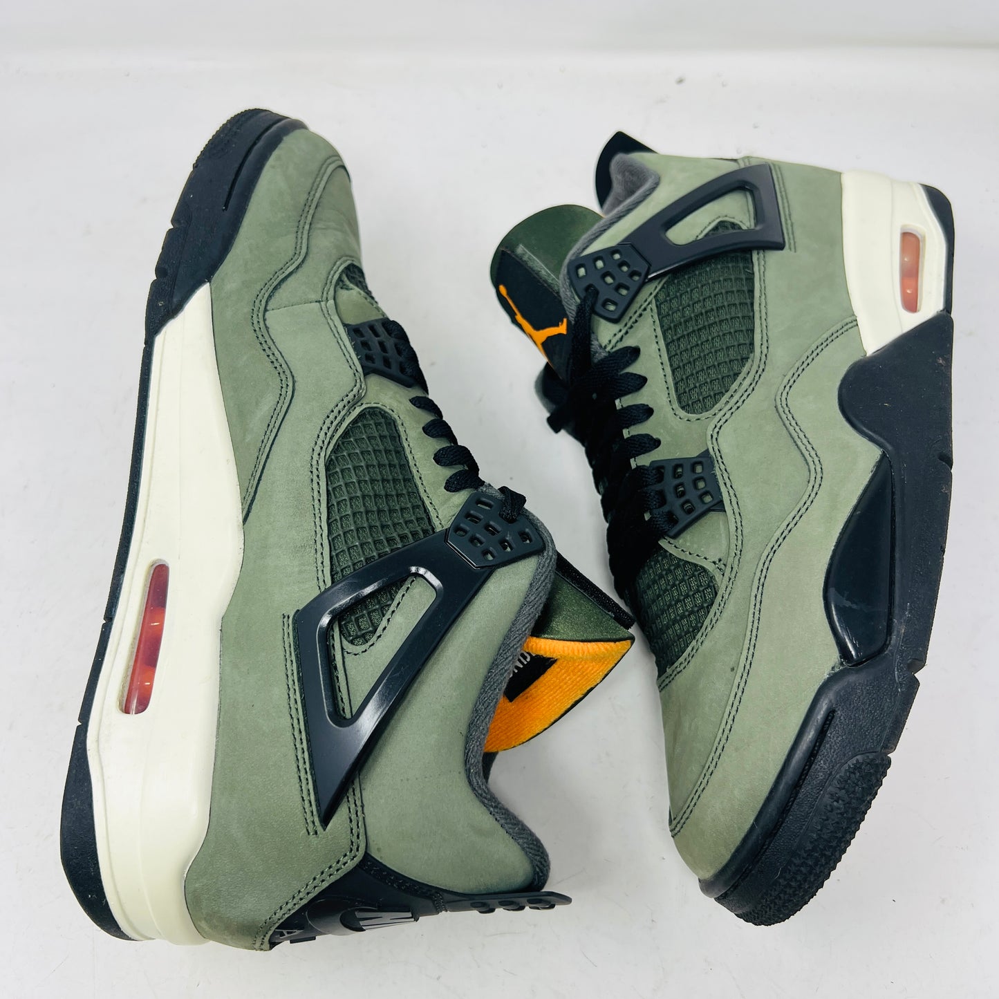 Jordan 4 Retro OG SP Undefeated (2025)