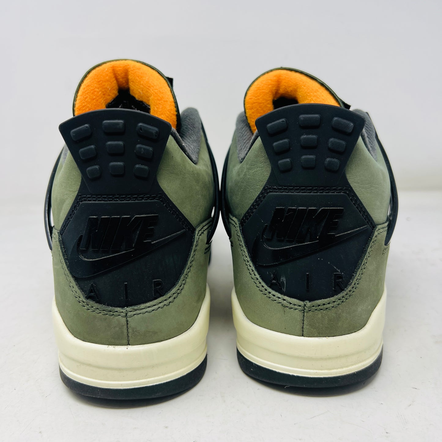 Jordan 4 Retro OG SP Undefeated (2025)