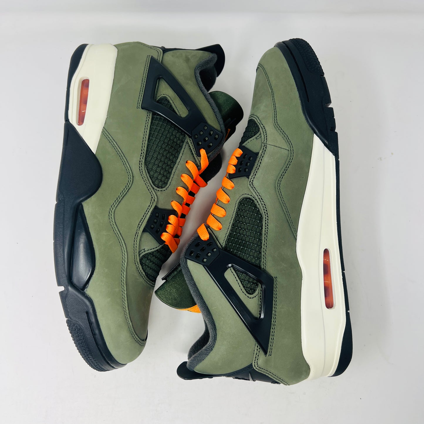 Jordan 4 Retro OG SP Undefeated (2025)