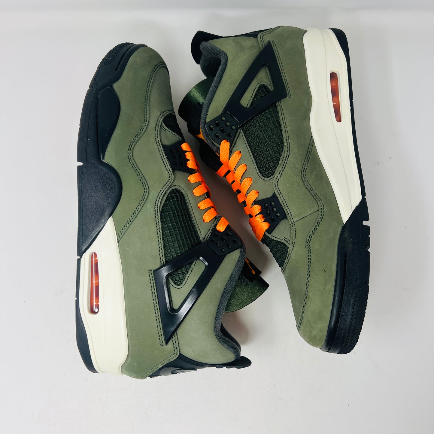 Jordan 4 Retro OG SP Undefeated (2025)