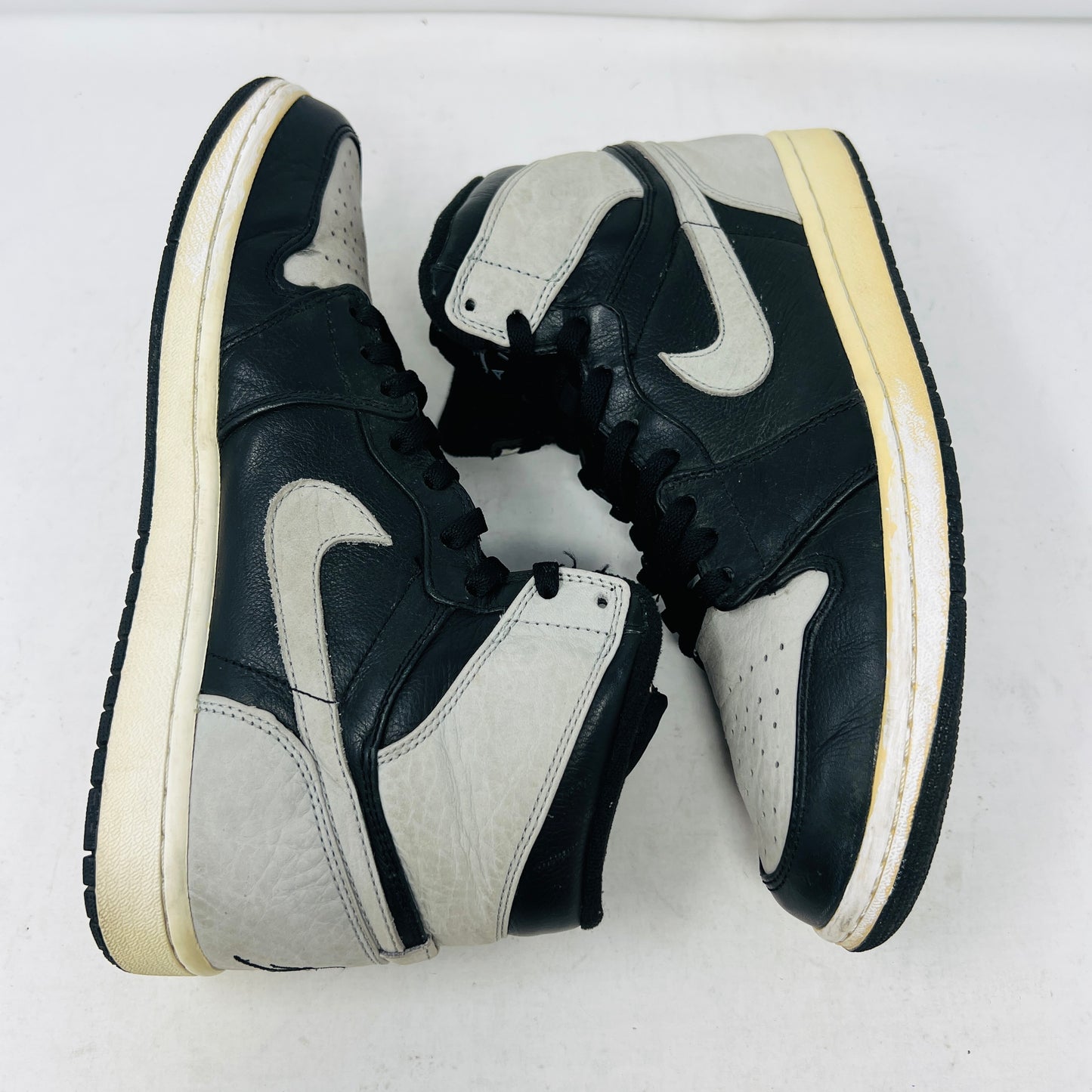 Jordan 1 Retro Shadow (2009)