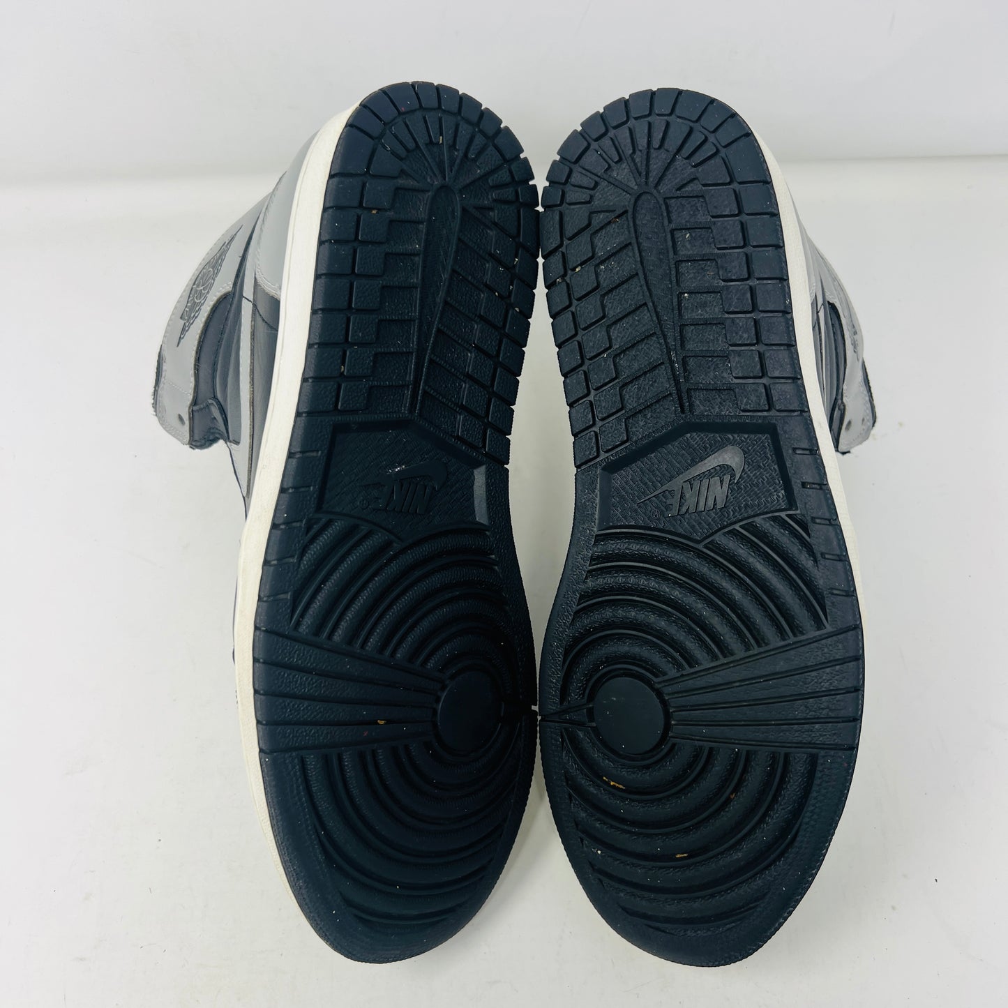 Jordan 1 Retro Shadow (2013)