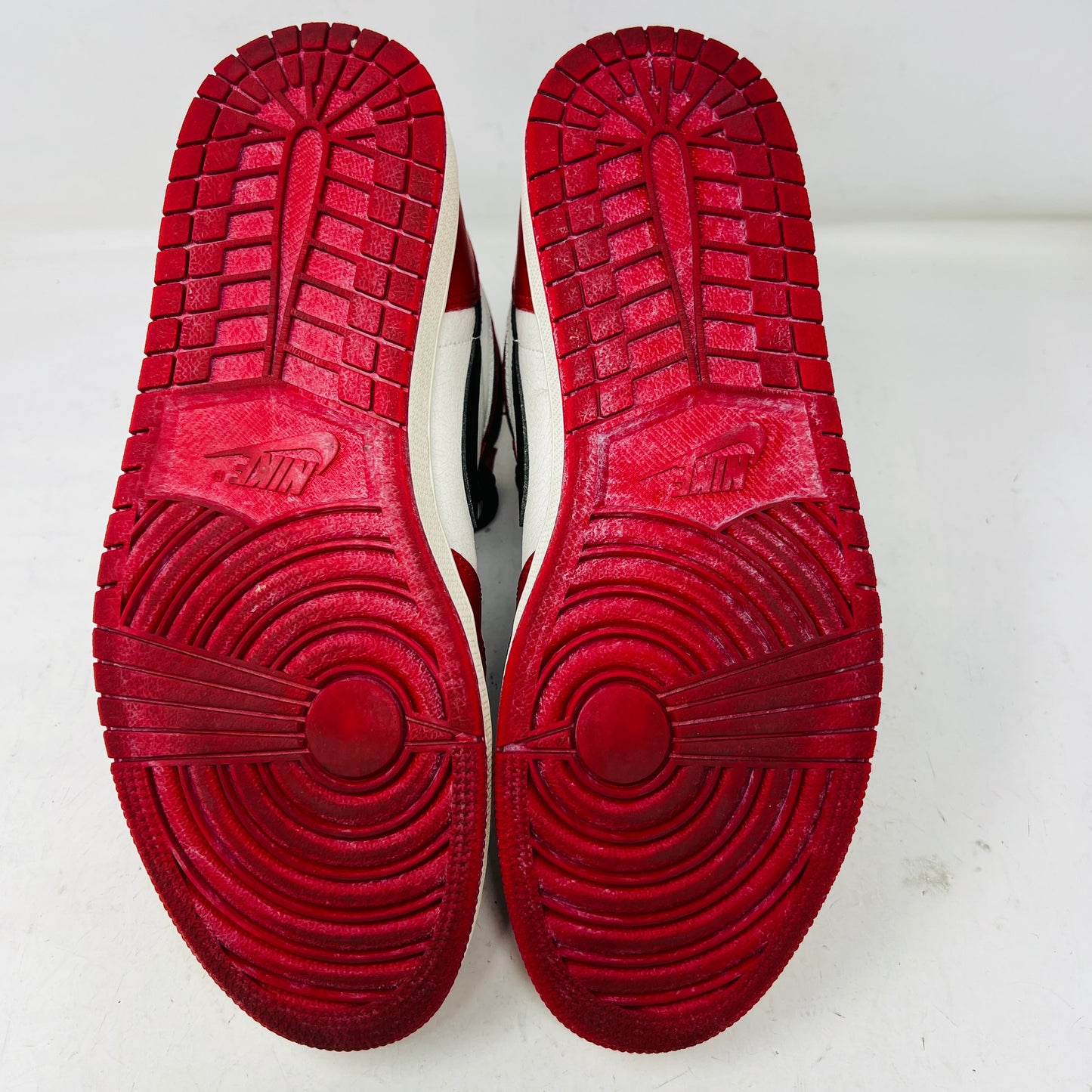 Jordan 1 Retro High OG Chicago Lost and Found