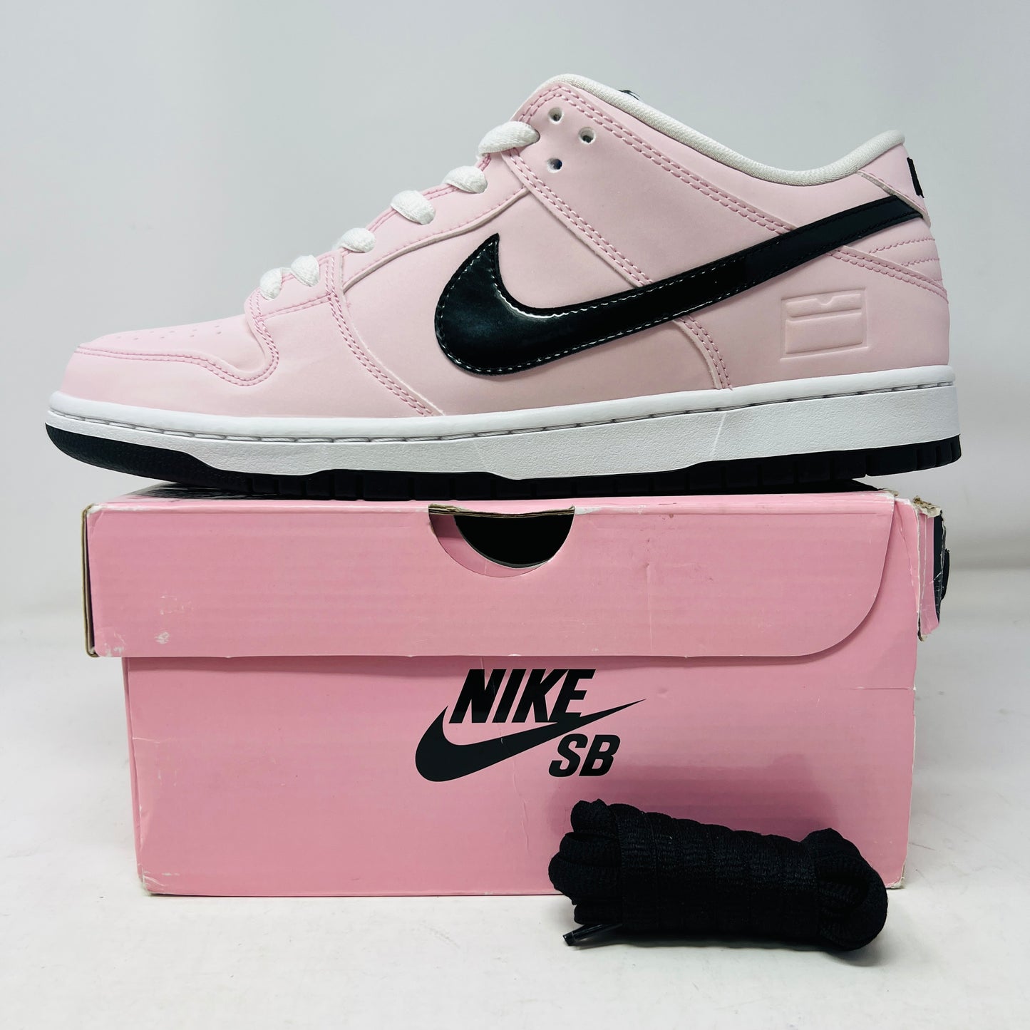 Nike SB Dunk Low Pink Box