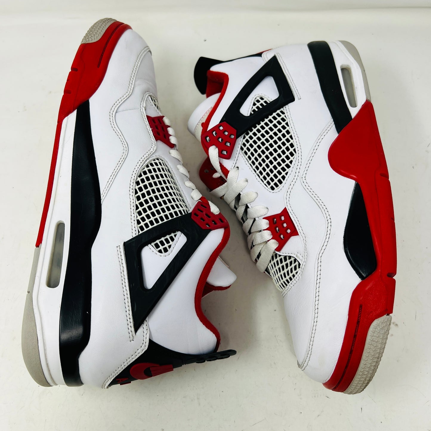 Jordan 4 Retro Fire Red (2020)