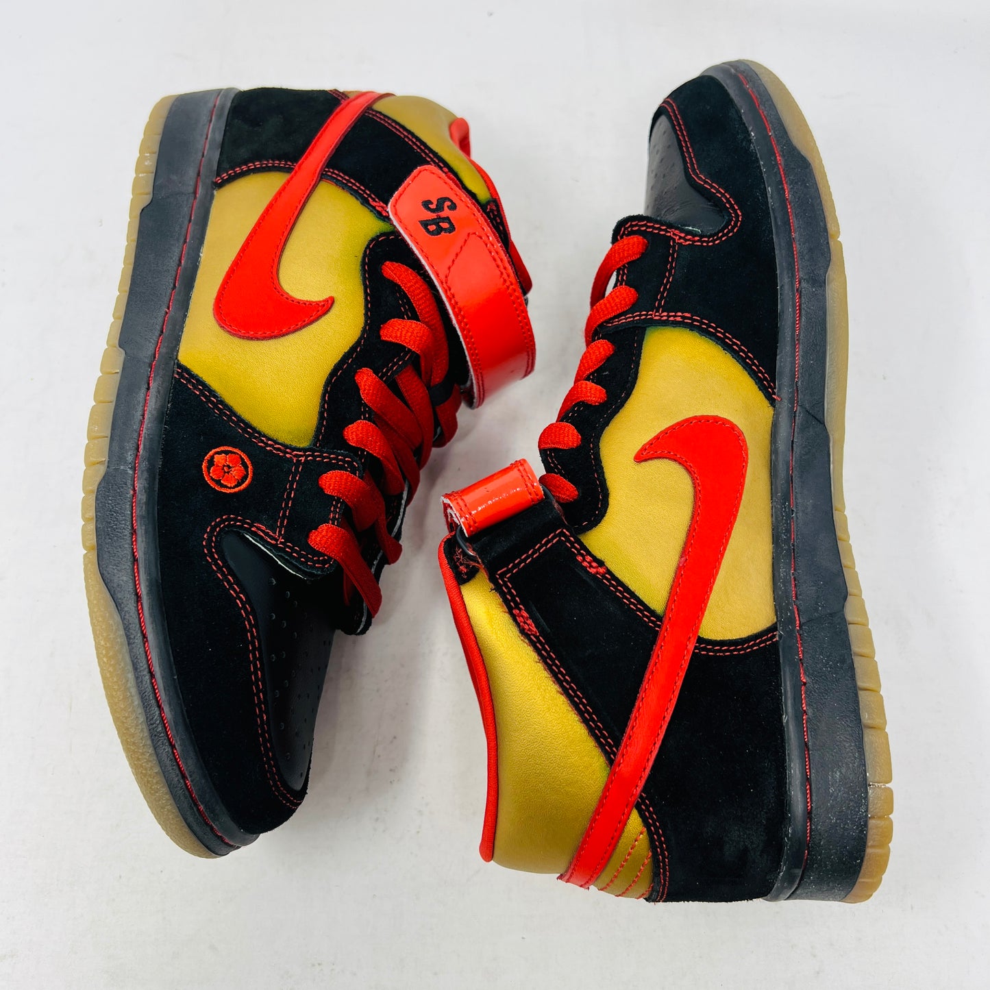 Nike SB Dunk Mid Money Cat