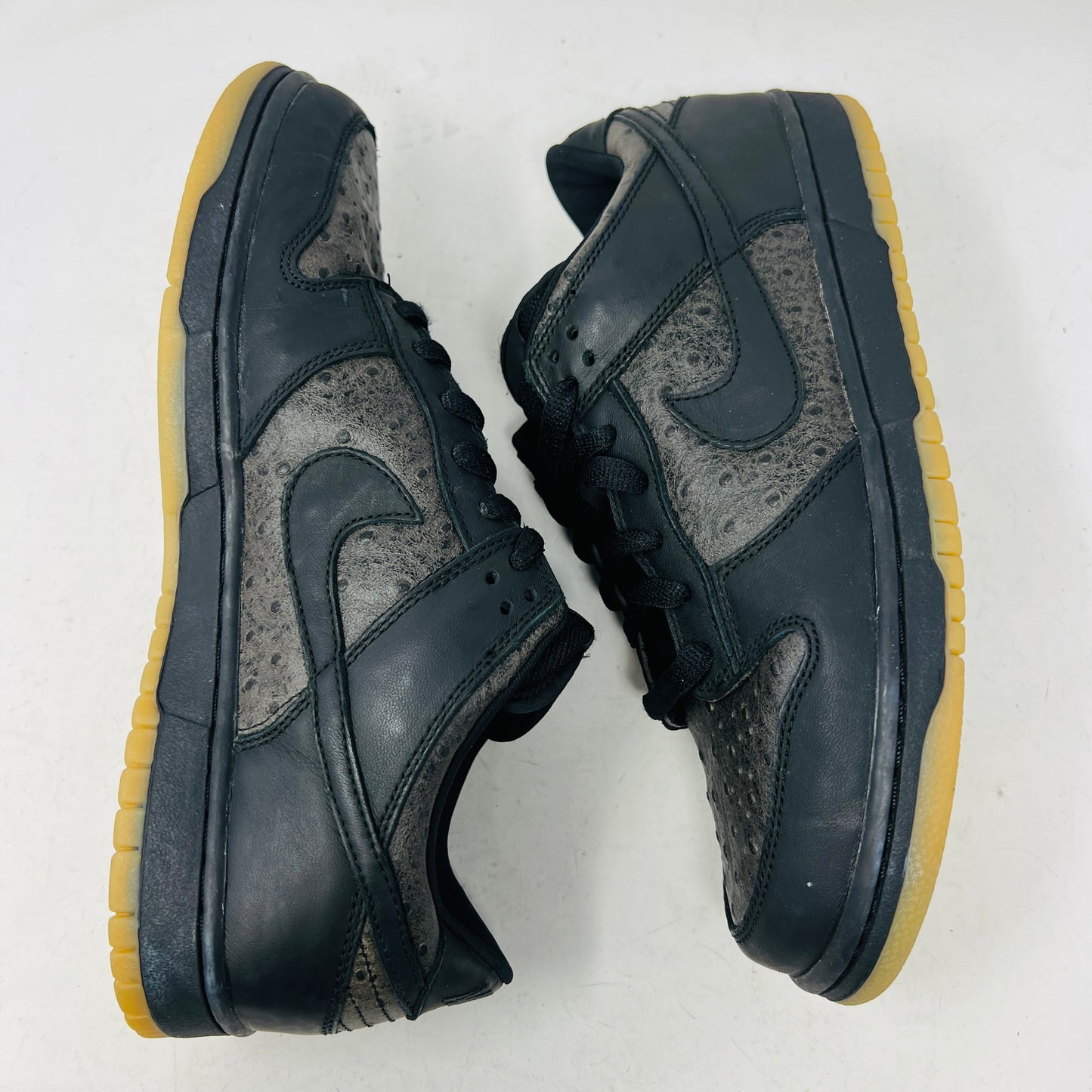 Nike SB Dunk Low Ostrich