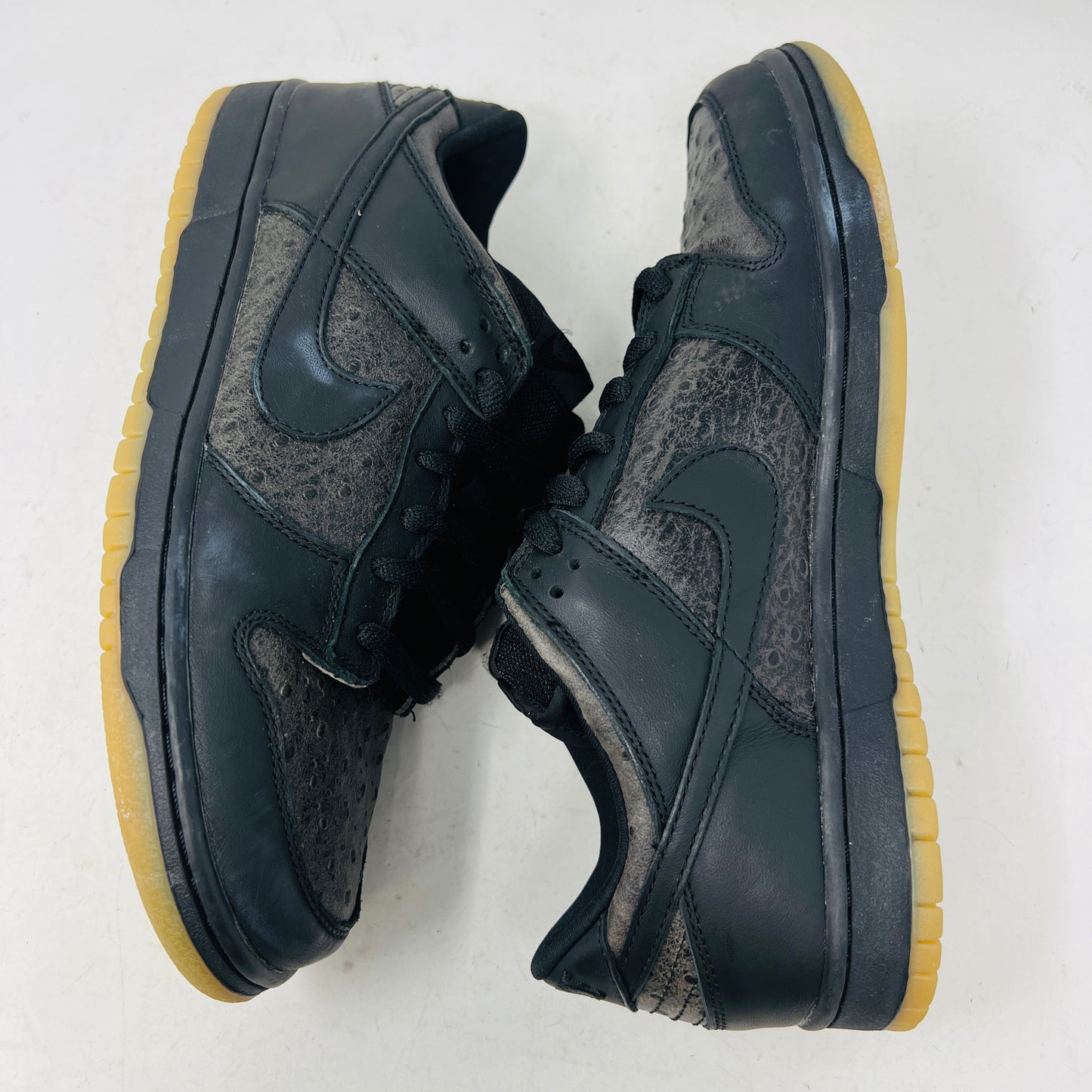 Nike SB Dunk Low Ostrich