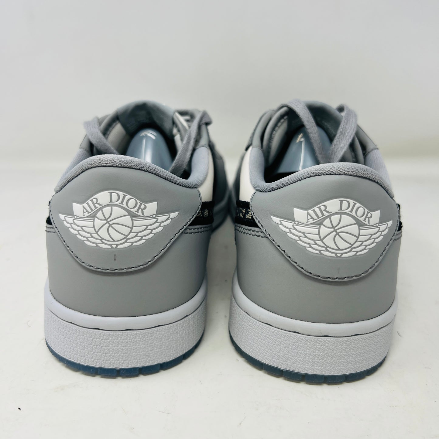 Jordan 1 Retro Low Dior