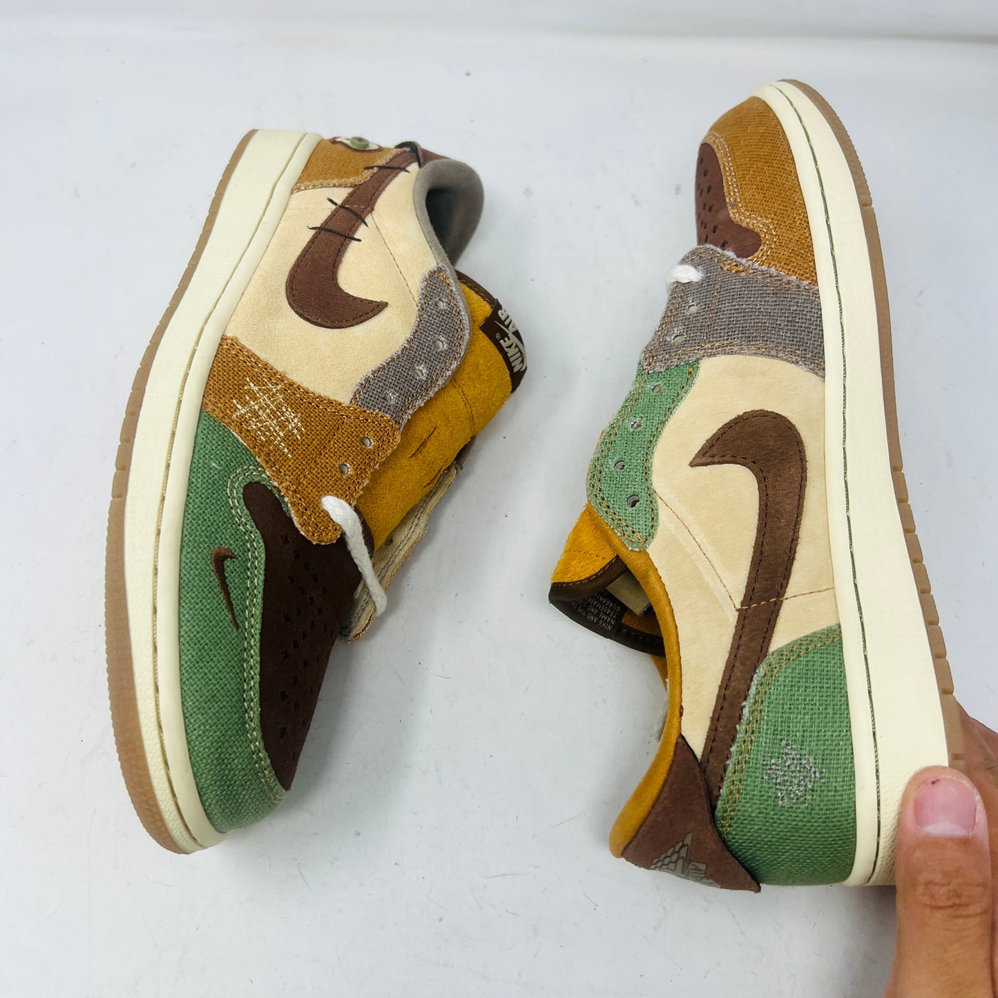 Jordan 1 Retro Low OG Zion Williamson Voodoo