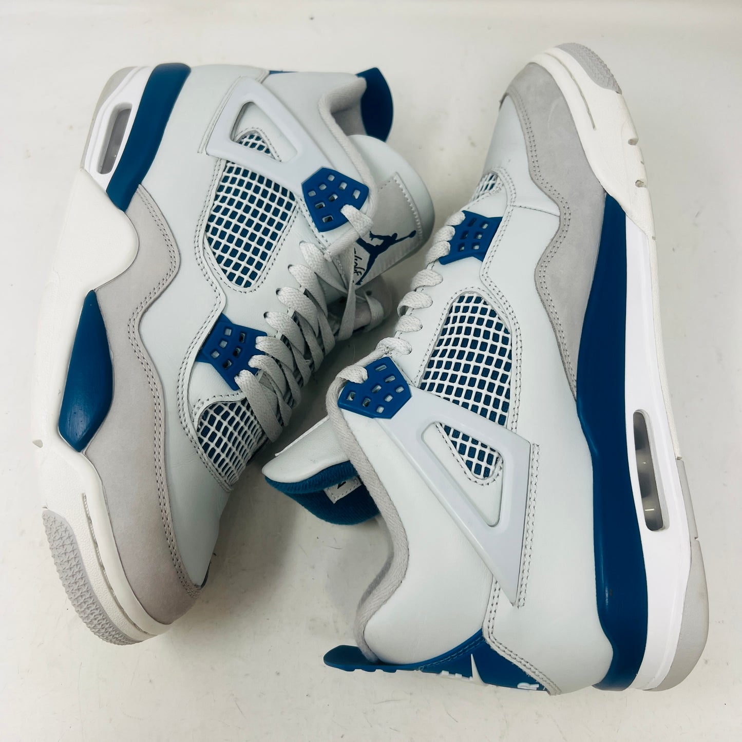 Jordan 4 Retro Military Blue (2024)
