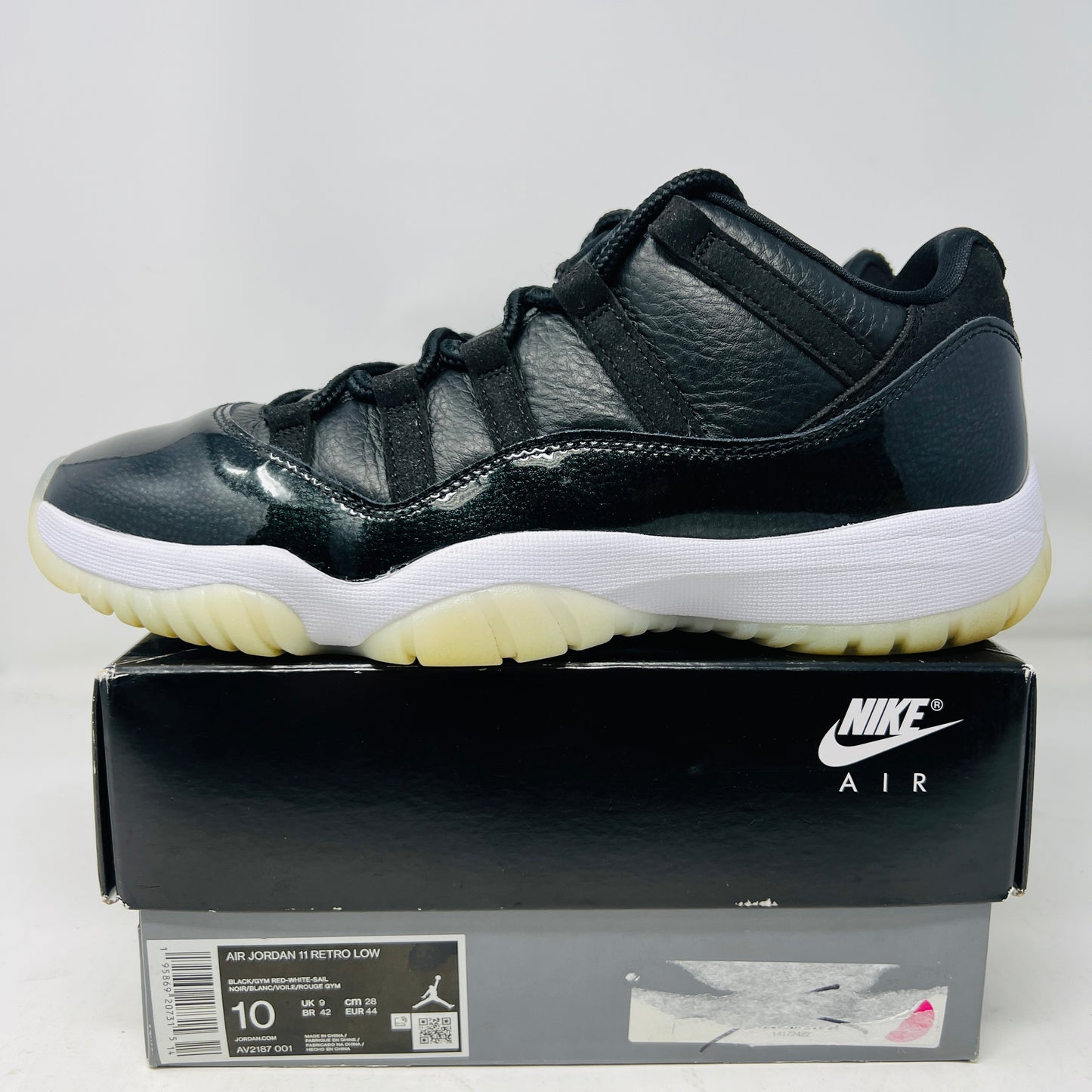 Jordan 11 Retro Low 72-10